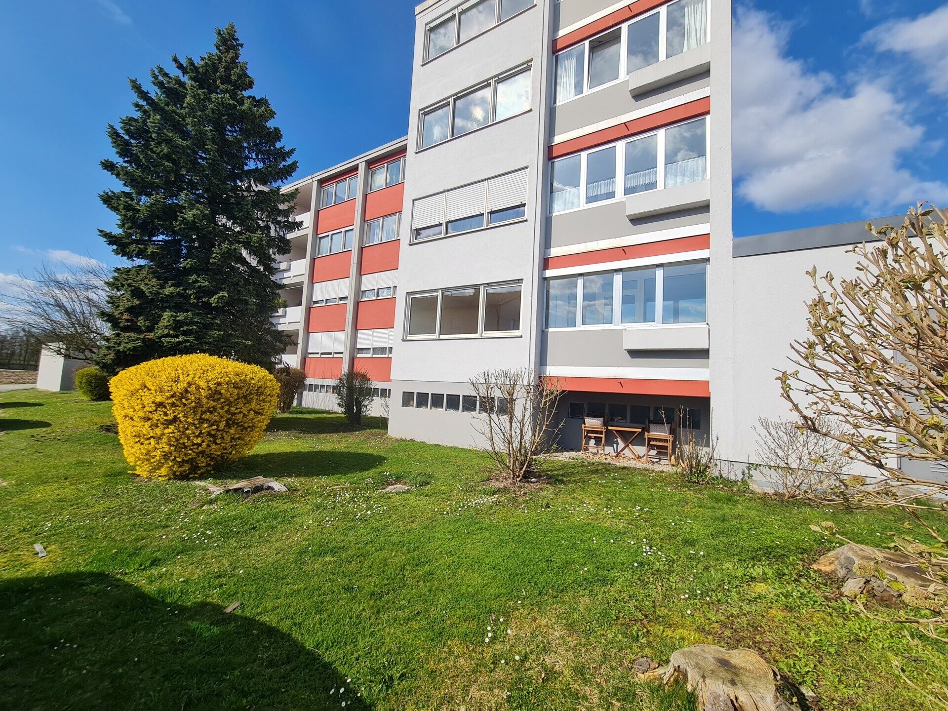 Immobilienangebot - Neuhaus am Inn - Alle - Traumhafte 2-Zi-EG-Wohnung - perfekter Schnitt, sonnig, hell und komplett renoviert - top Chance !
