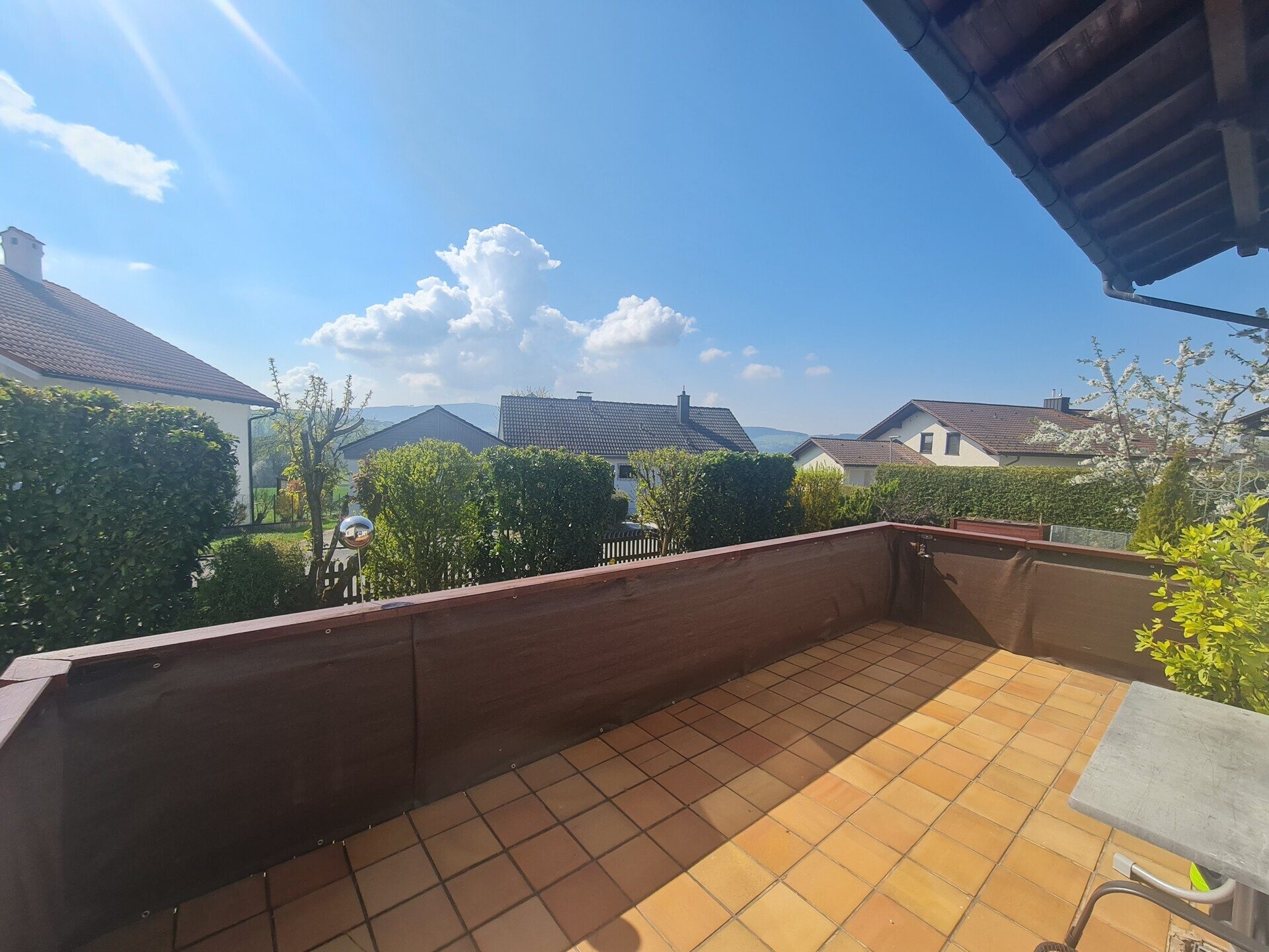 Immobilienangebot - Untergriesbach - Alle - Zuhause für`s Herz!
Wohn(t)raum in toller, sonniger Lage. Mega Garten und alles bestens gepflegt.