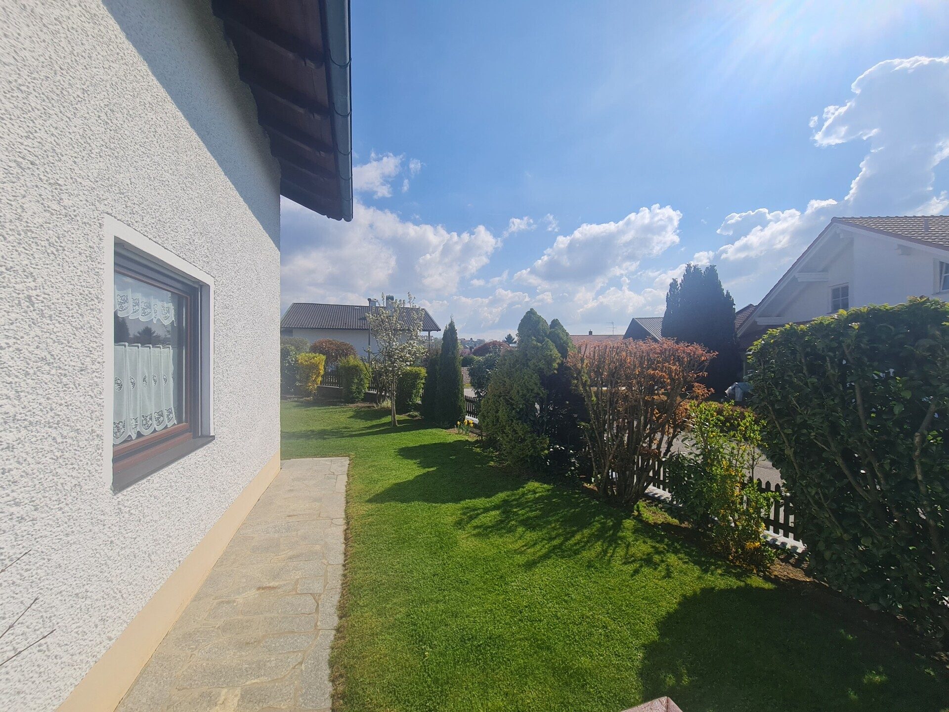 Immobilienangebot - Untergriesbach - Alle - Zuhause für`s Herz!
Wohn(t)raum in toller, sonniger Lage. Mega Garten und alles bestens gepflegt.