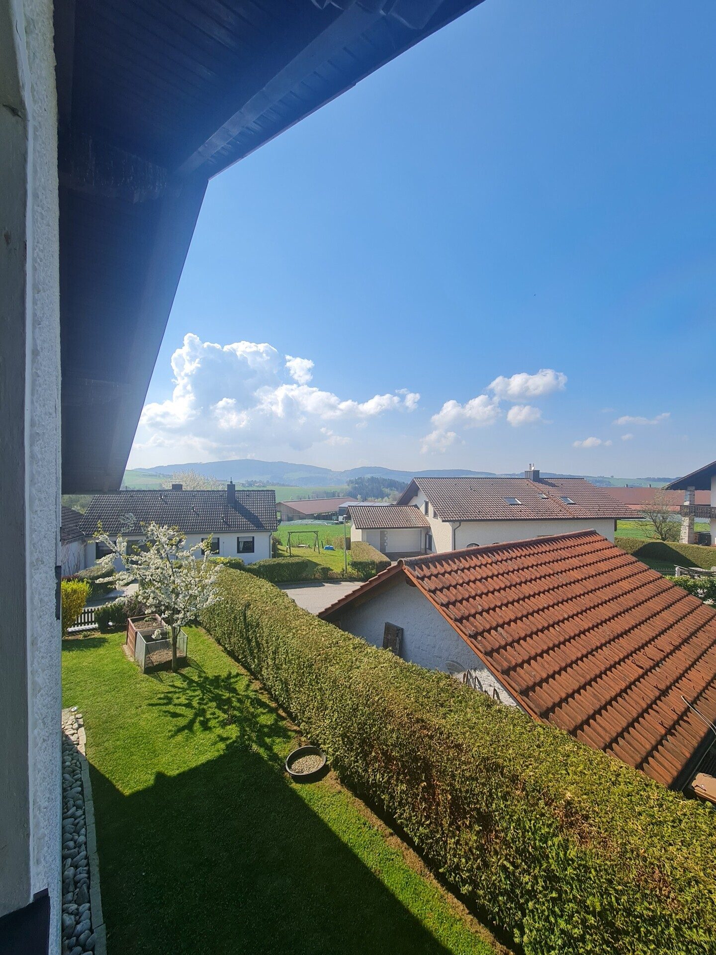 Immobilienangebot - Untergriesbach - Alle - Zuhause für`s Herz!
Wohn(t)raum in toller, sonniger Lage. Mega Garten und alles bestens gepflegt.