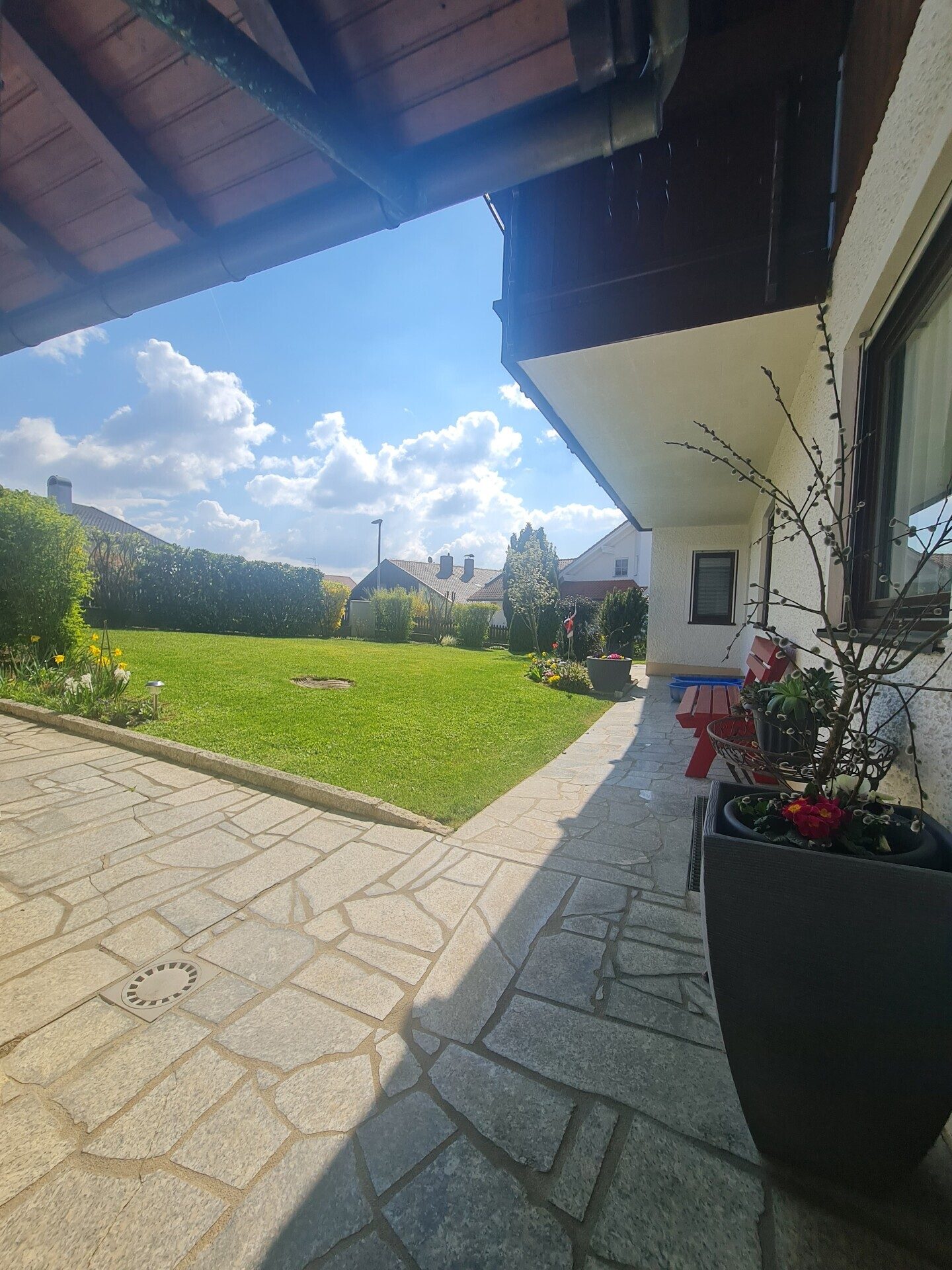 Immobilienangebot - Untergriesbach - Alle - Zuhause für`s Herz!
Wohn(t)raum in toller, sonniger Lage. Mega Garten und alles bestens gepflegt.