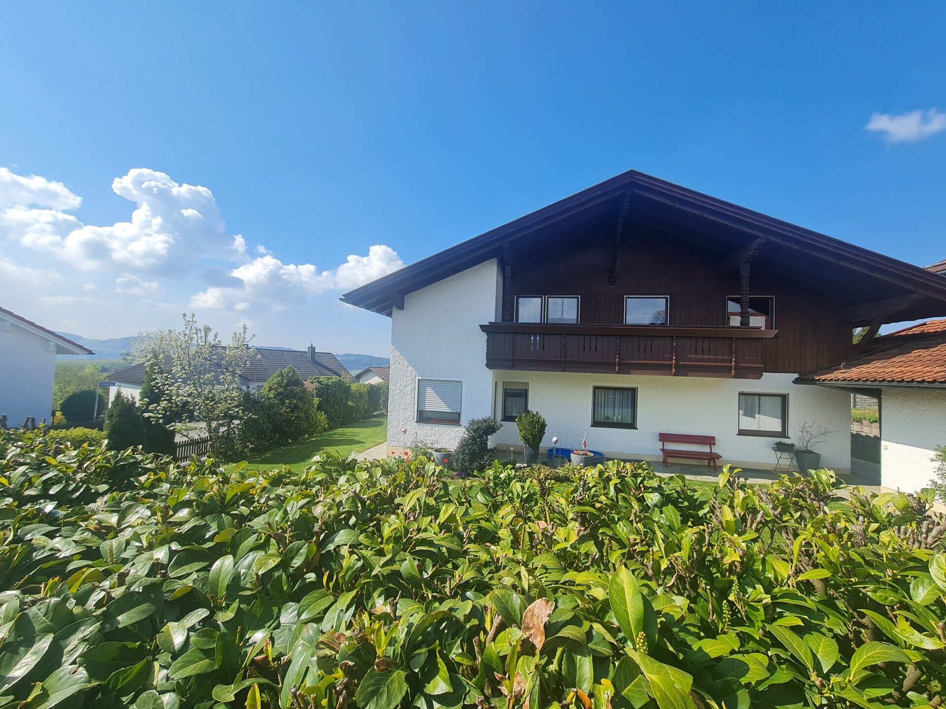 Immobilienangebot - Untergriesbach - Alle - Zuhause für`s Herz!
Wohn(t)raum in toller, sonniger Lage. Mega Garten und alles bestens gepflegt.