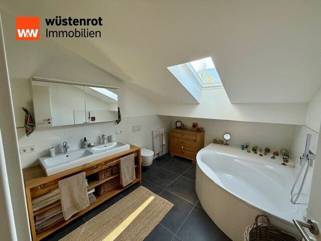 Immobilienangebot - Kiefersfelden - Alle - UNVERBAUBARER BLICK: Helles 81m² DG-Unikat – 2019 hochwertig saniert!