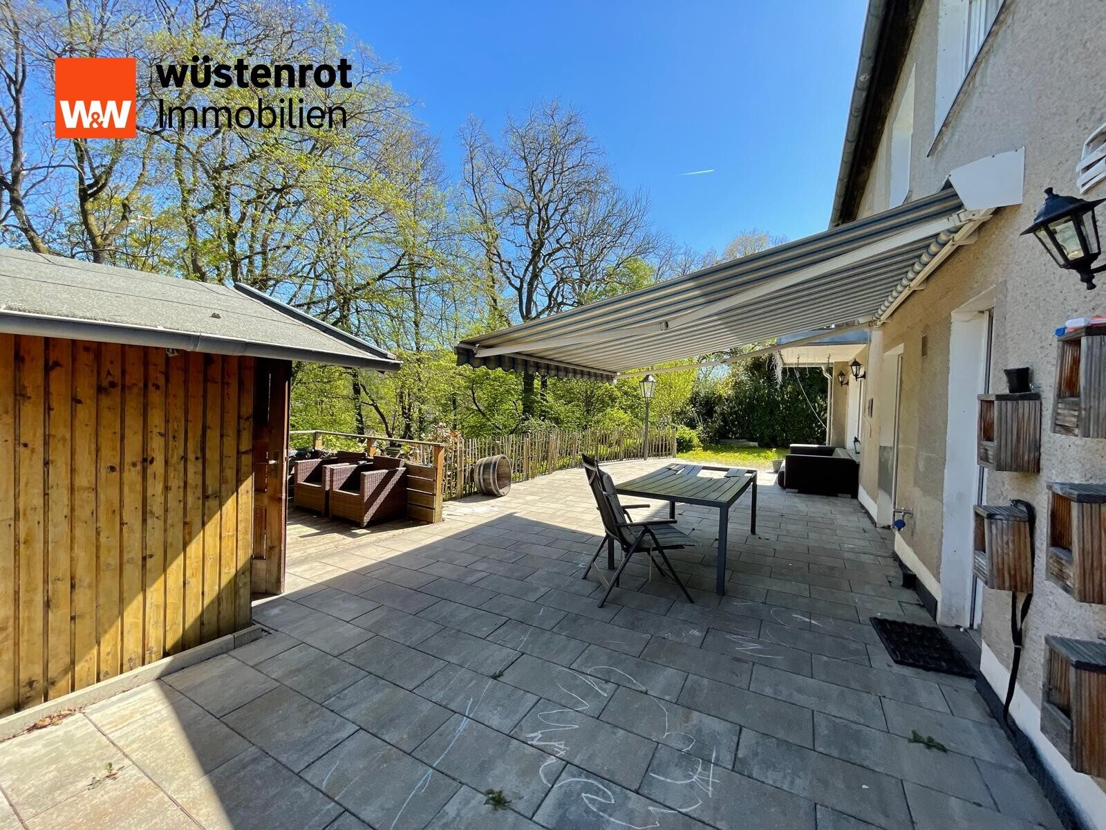 Immobilienangebot - Hagen - Alle - Wohnen im Grünen: Platz für die ganze Familie im modernisierten Haus mit Garten, Terrasse u. Garage