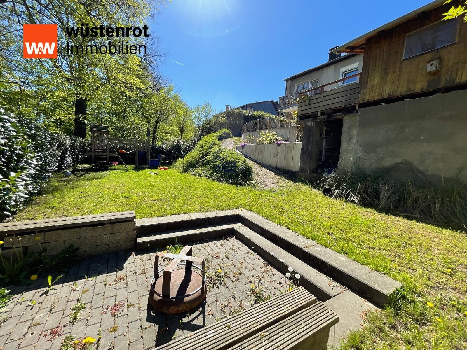 Immobilienangebot - Hagen - Alle - Wohnen im Grünen: Platz für die ganze Familie im modernisierten Haus mit Garten, Terrasse u. Garage
