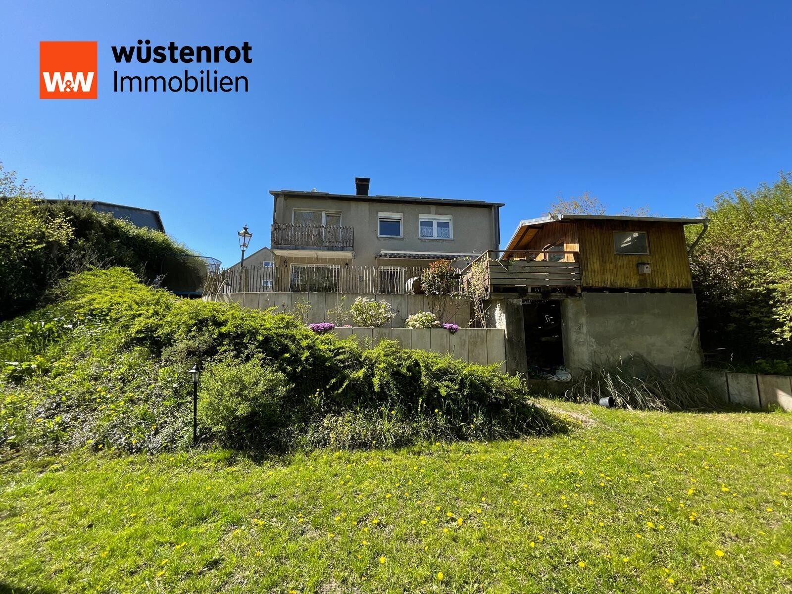 Immobilienangebot - Hagen - Alle - Wohnen im Grünen: Platz für die ganze Familie im modernisierten Haus mit Garten, Terrasse u. Garage