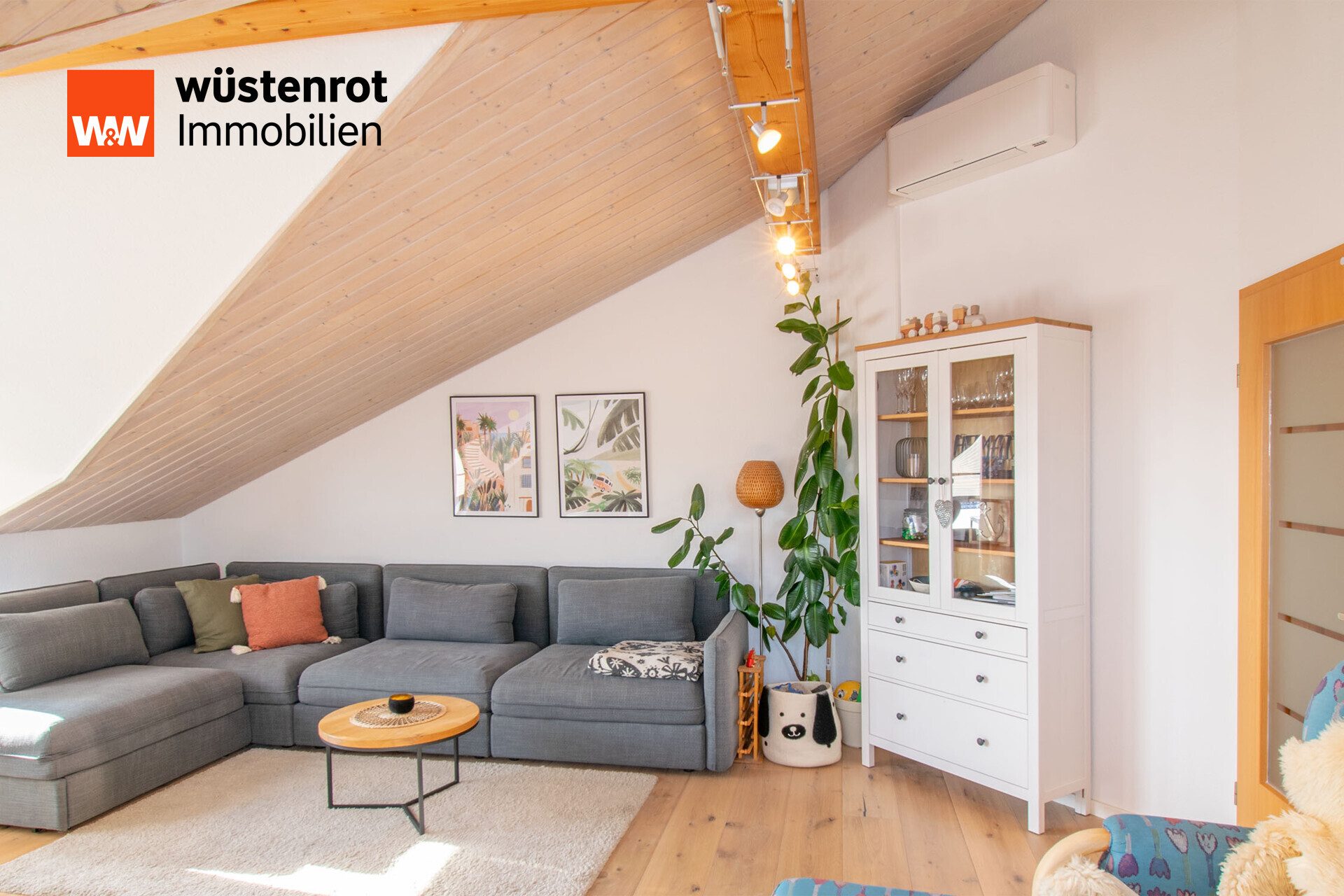 Immobilienangebot - Möglingen - Alle - Traumdachgeschoss in Top-Lage von Möglingen – renoviert und ideal für Singles oder Paare