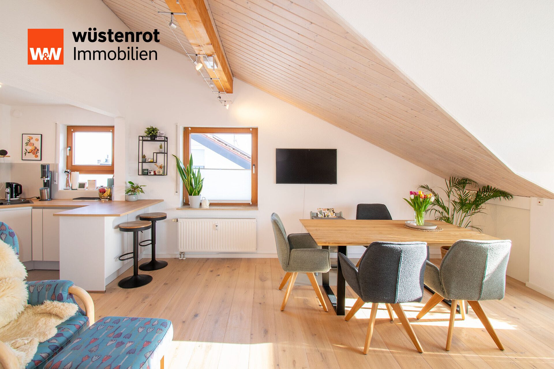 Immobilienangebot - Möglingen - Alle - Traumdachgeschoss in Top-Lage von Möglingen – renoviert und ideal für Singles oder Paare