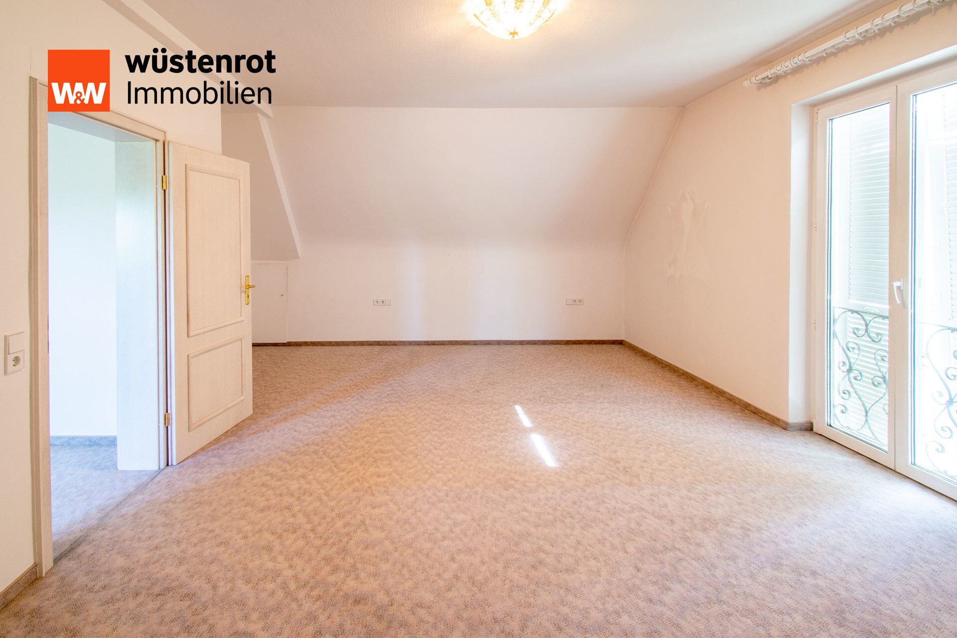 Immobilienangebot - Backnang - Alle - Stilvolles Familienanwesen mit großem Garten und separatem Poolhaus