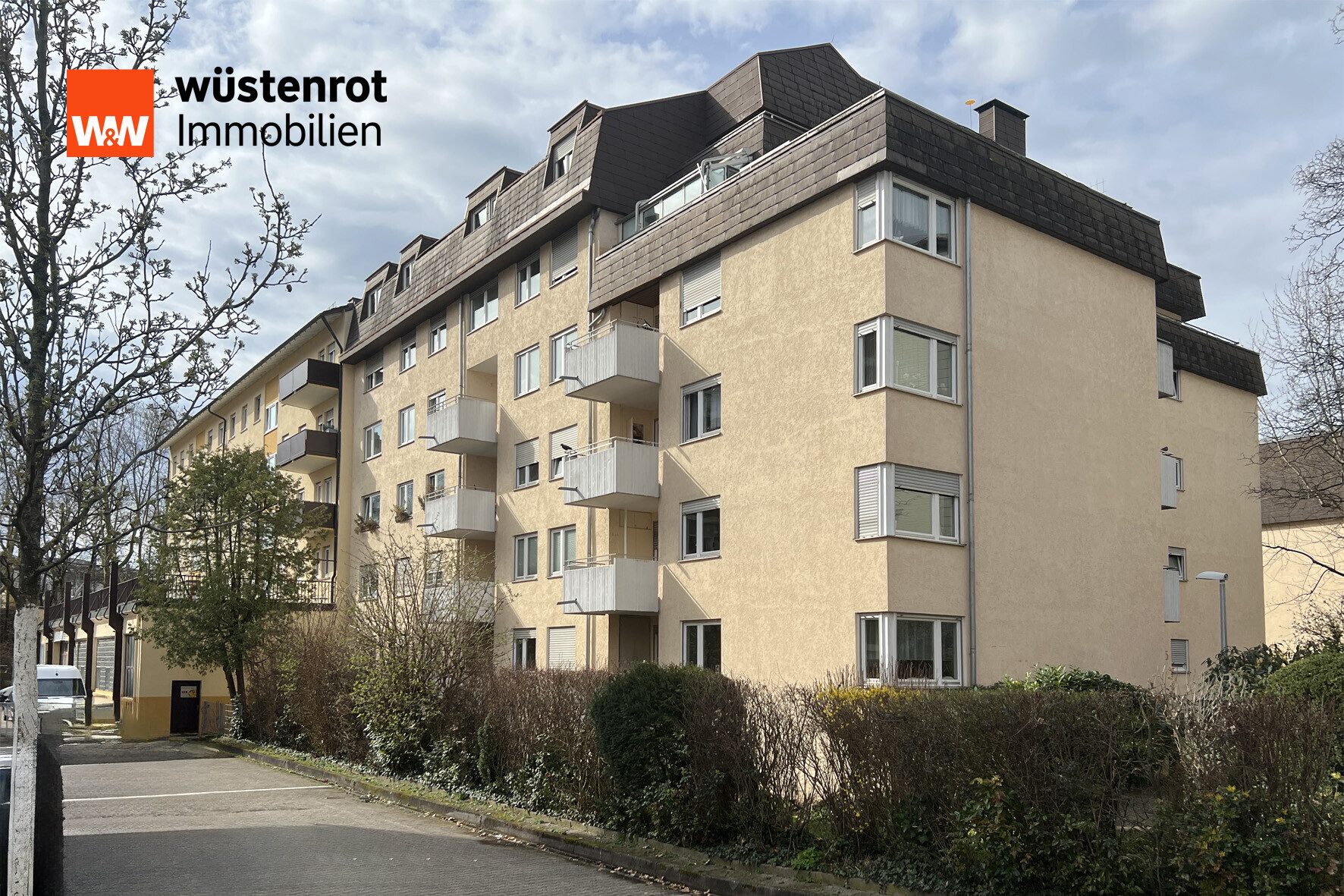Aussenansicht Immobilienangebot - Stuttgart - Alle - Vermietete 2-Zimmer-Wohnung mit Terrasse und Tiefgaragenstellplatz – in Bad Cannstatt