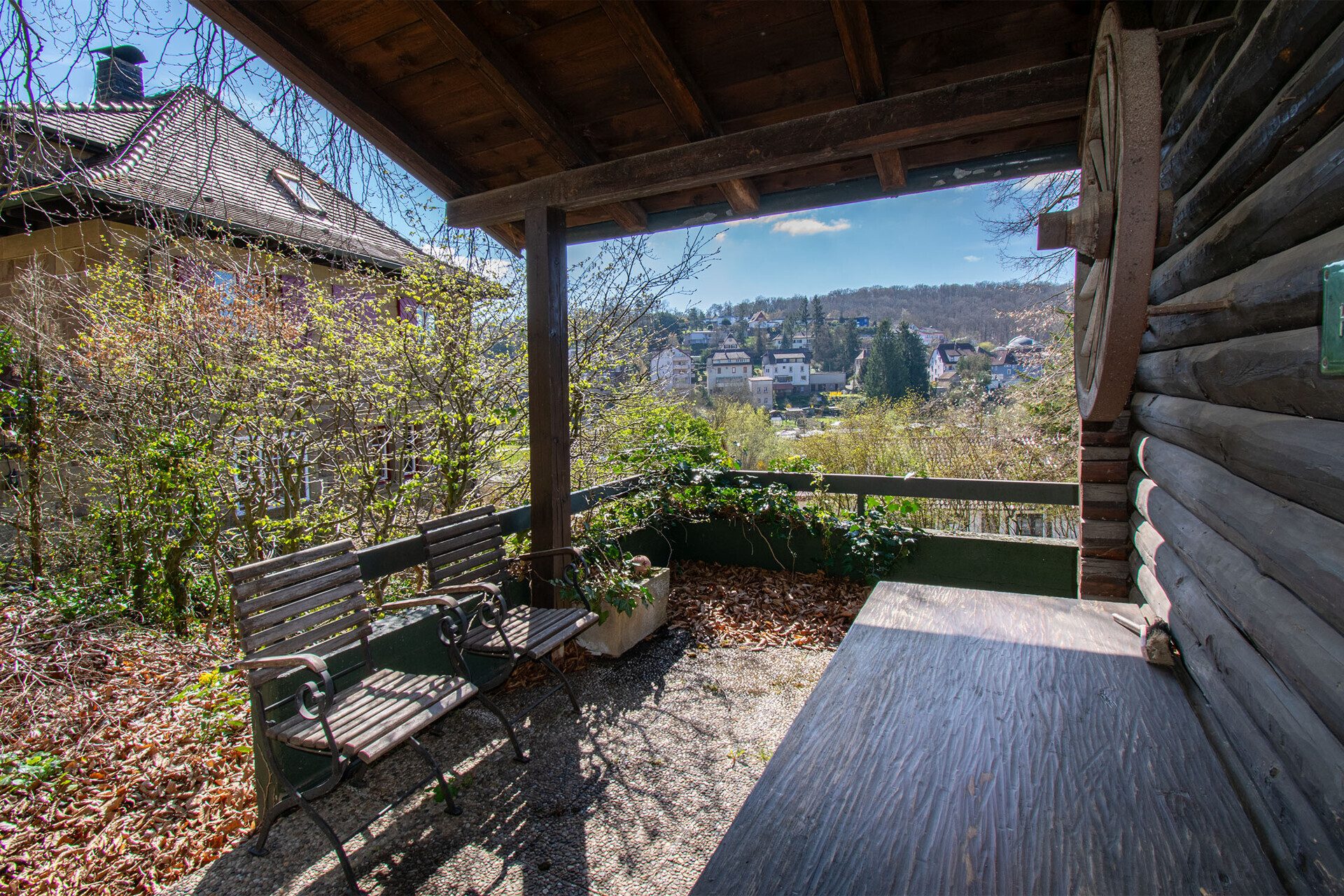 Immobilienangebot - Maulbronn - Alle - Herrschaftliche Villa mit viel Raum zum gestalten auf einem großen Grundstück in bester Lage