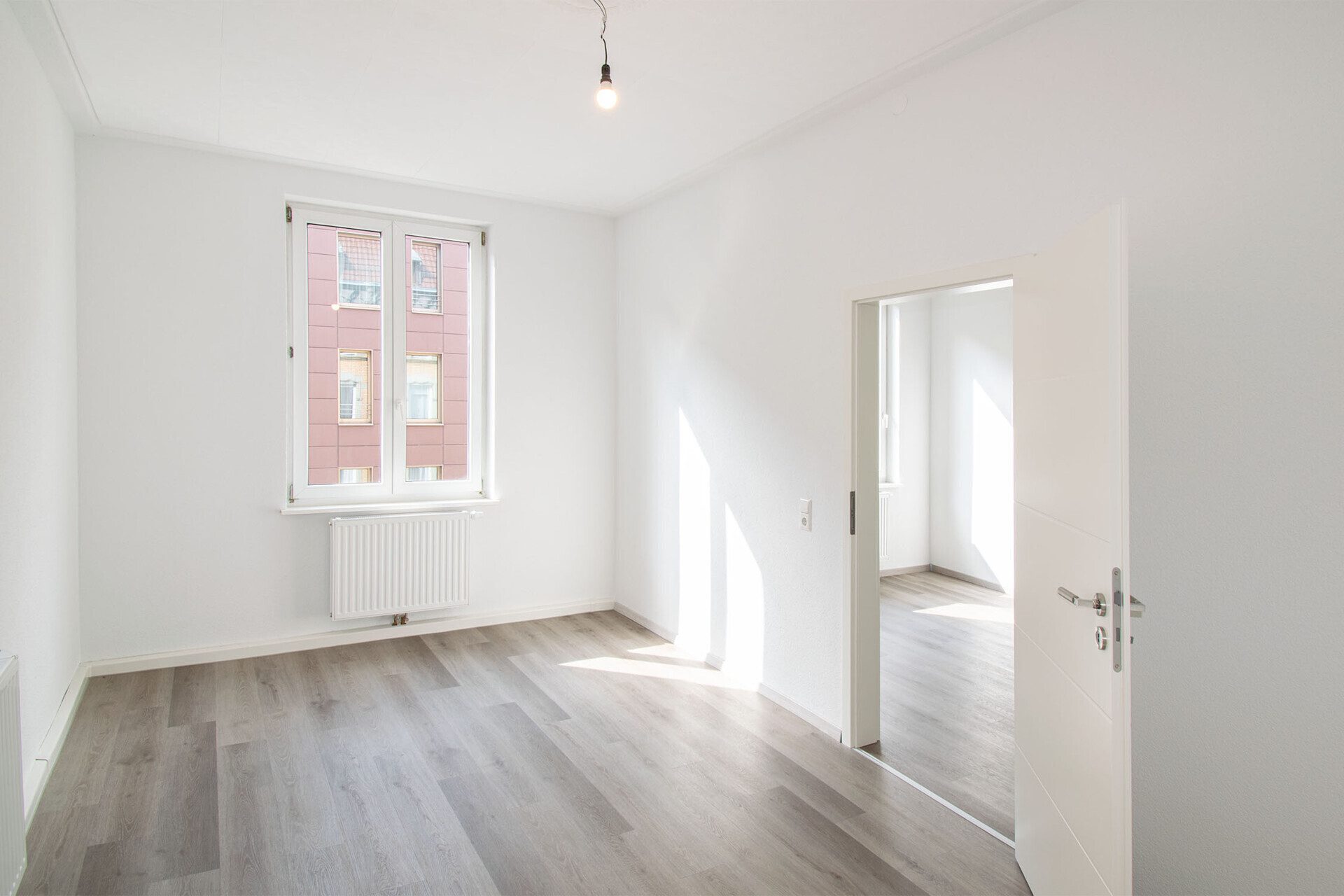 Immobilienangebot - Stuttgart - Alle - Stilvoll wohnen im Zentrum - renovierte 3-Zimmer-Wohnung in Toplage