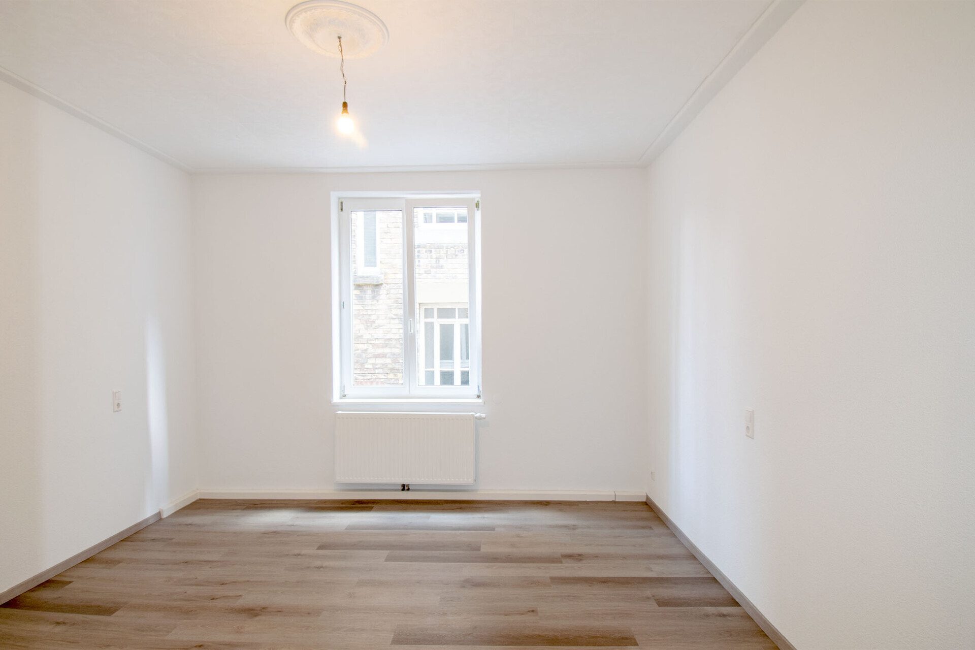Immobilienangebot - Stuttgart - Alle - Stilvoll wohnen im Zentrum - renovierte 3-Zimmer-Wohnung in Toplage