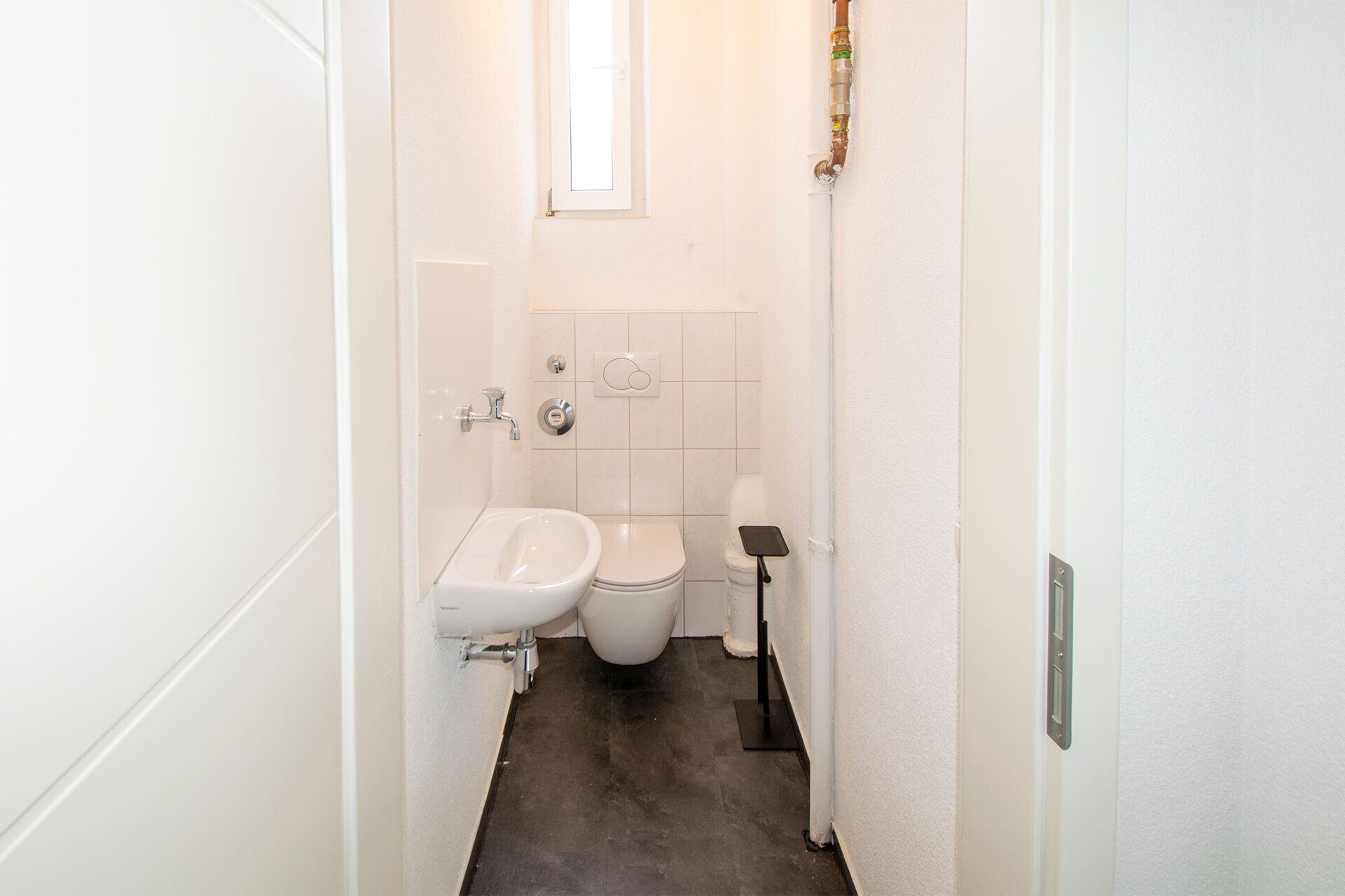Immobilienangebot - Stuttgart - Alle - Stilvoll wohnen im Zentrum - renovierte 3-Zimmer-Wohnung in Toplage