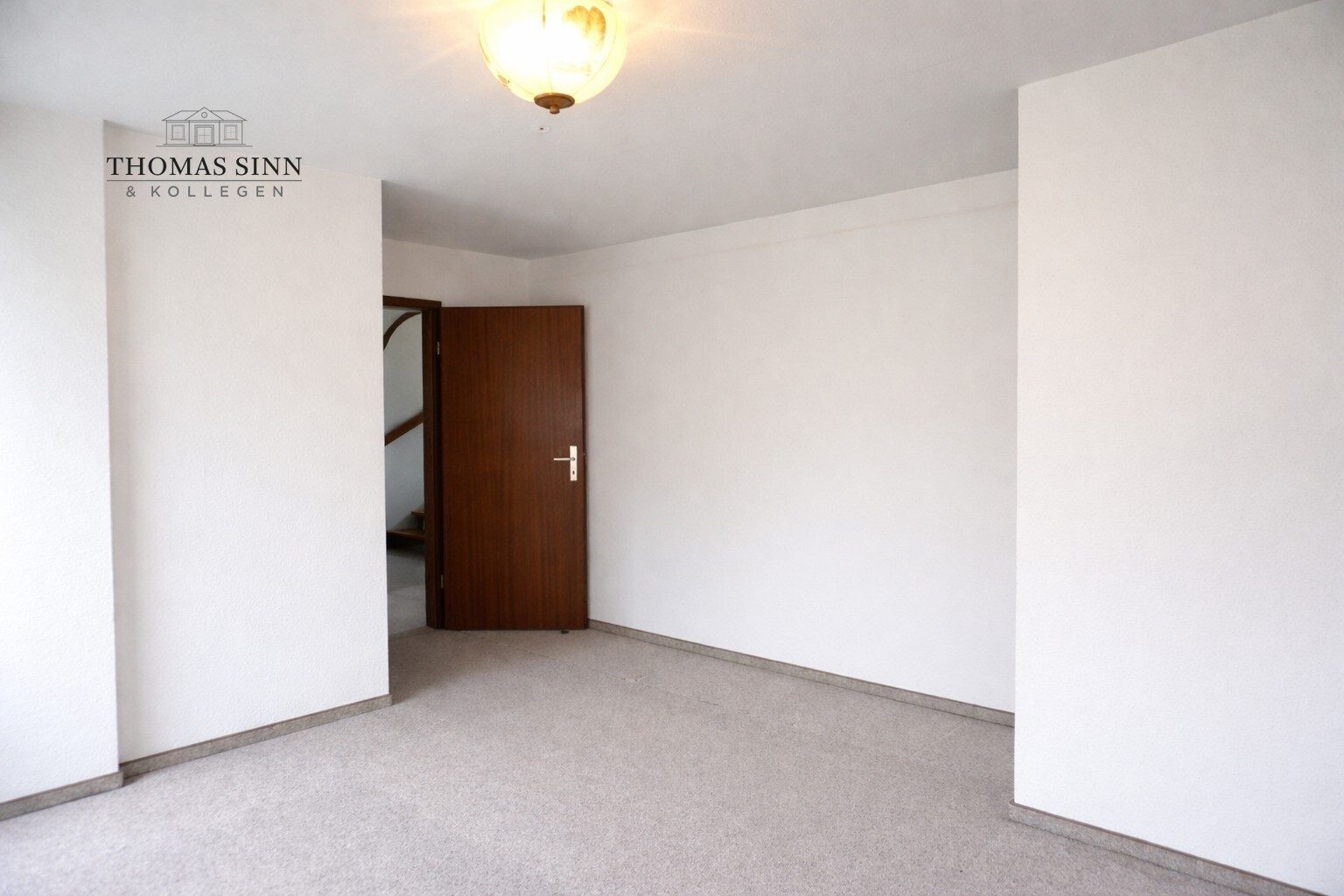 Immobilienangebot - Schwäbisch Hall - Alle - Attraktive Maisonettewohnung 
4 Zimmer - Dachloggia - TG-Platz
Durchrenovieren und Einziehen