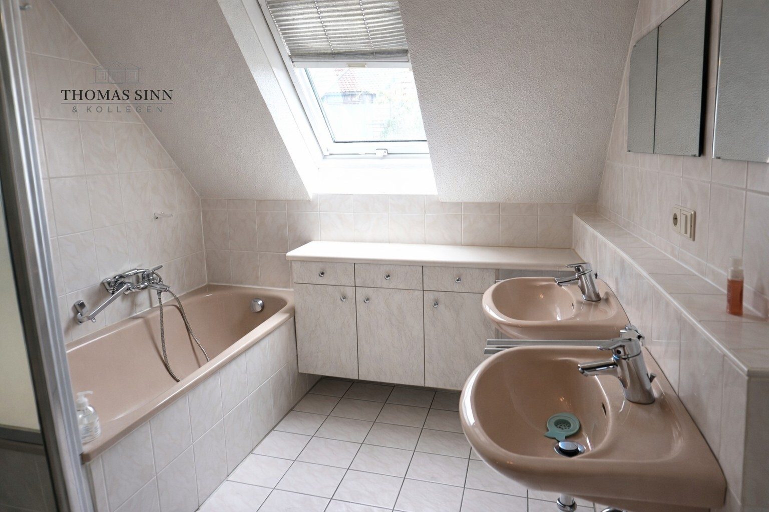 Immobilienangebot - Schwäbisch Hall - Alle - Attraktive Maisonettewohnung 
4 Zimmer - Dachloggia - TG-Platz
Durchrenovieren und Einziehen