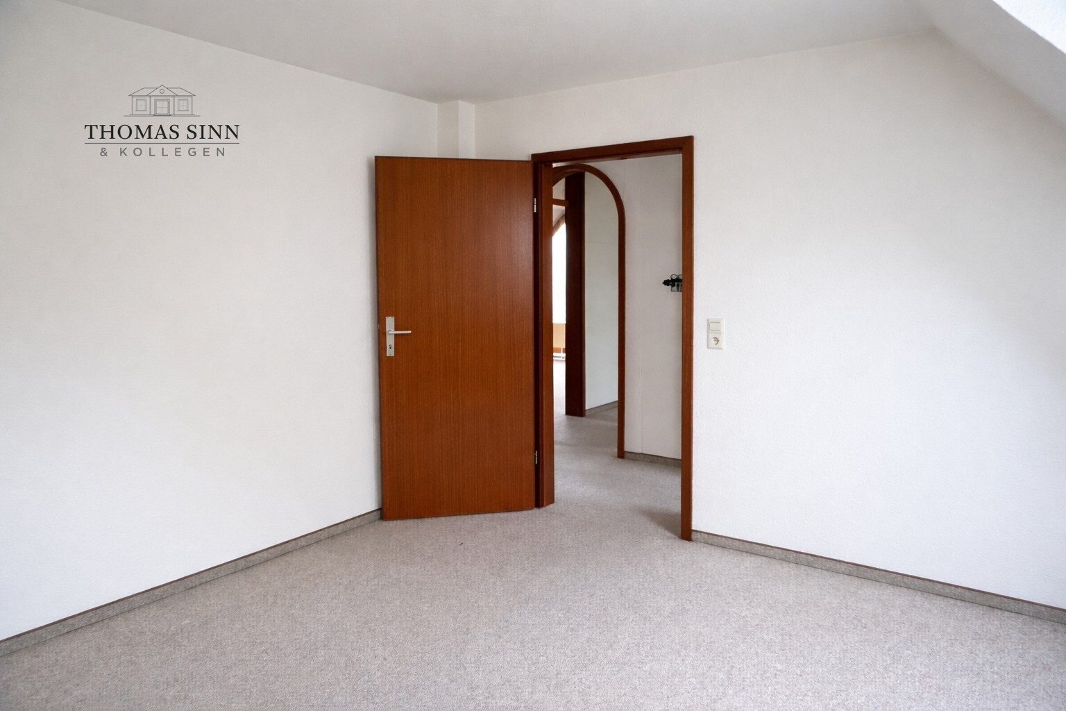 Immobilienangebot - Schwäbisch Hall - Alle - Attraktive Maisonettewohnung 
4 Zimmer - Dachloggia - TG-Platz
Durchrenovieren und Einziehen