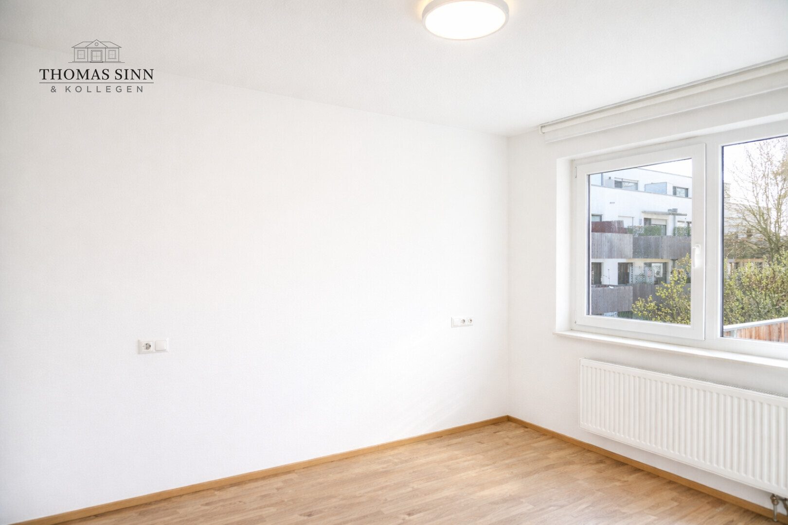 Immobilienangebot - Heilbronn / Böckingen - Alle - Helle und moderne Wohnung im 1. OG
Großer Südbalkon - TG-Platz
Super Zustand - sofort beziehbar