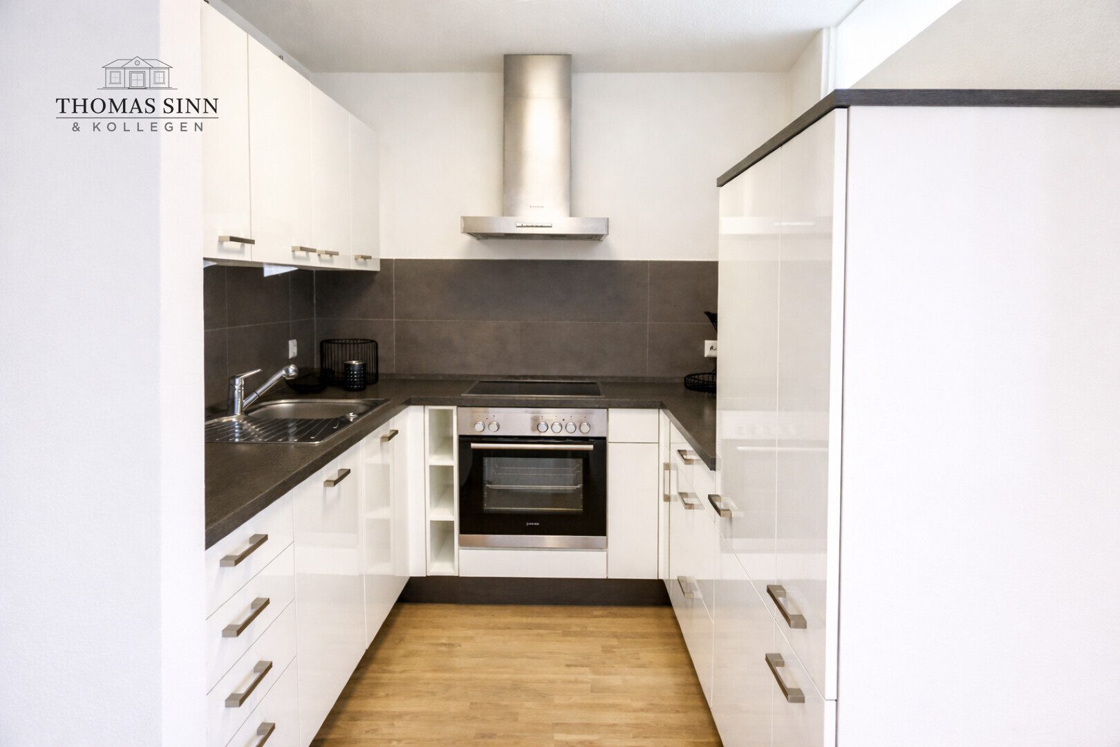 Immobilienangebot - Heilbronn / Böckingen - Alle - Helle und moderne Wohnung im 1. OG
Großer Südbalkon - TG-Platz
Super Zustand - sofort beziehbar