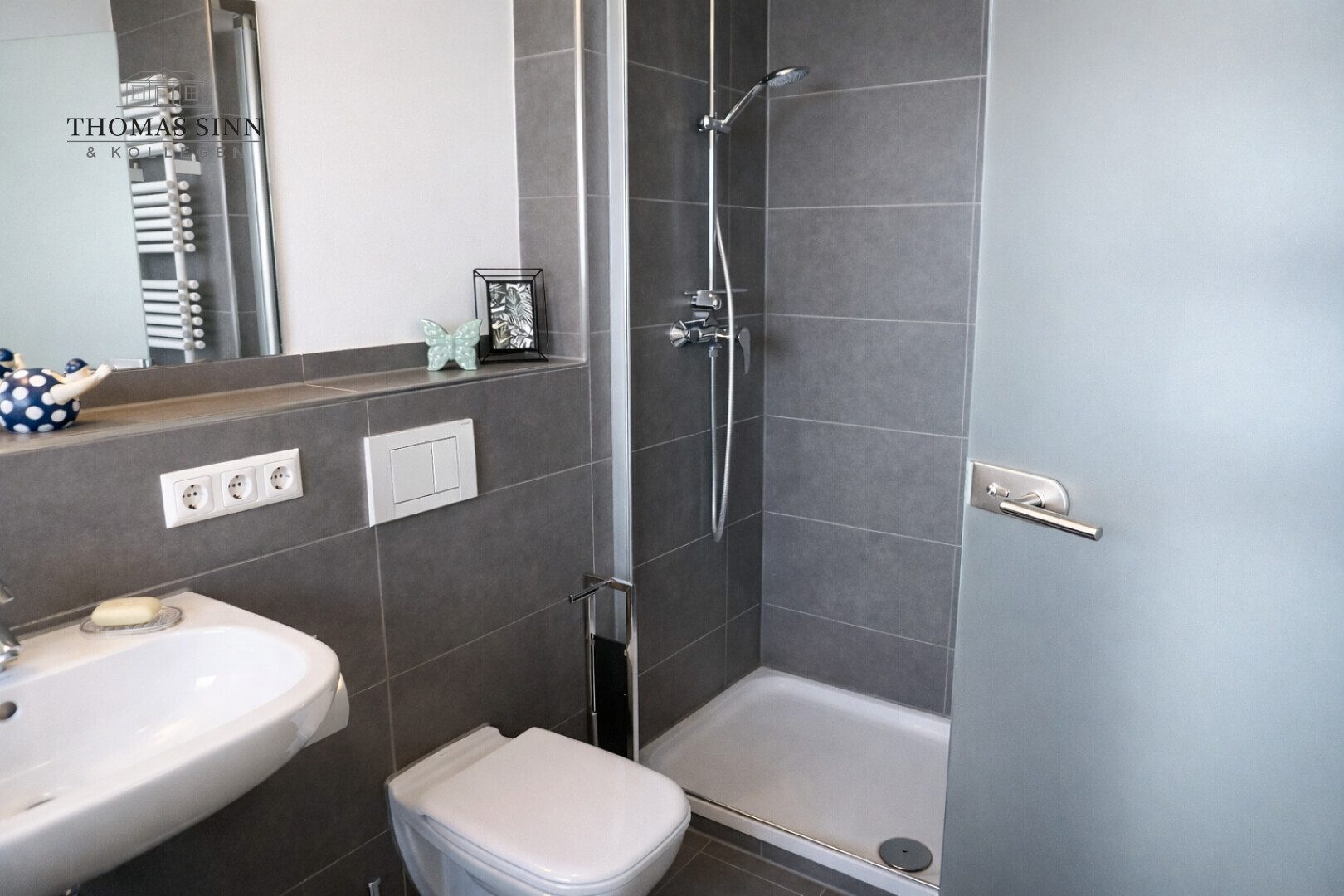 Immobilienangebot - Heilbronn / Böckingen - Alle - Helle und moderne Wohnung im 1. OG
Großer Südbalkon - TG-Platz
Super Zustand - sofort beziehbar