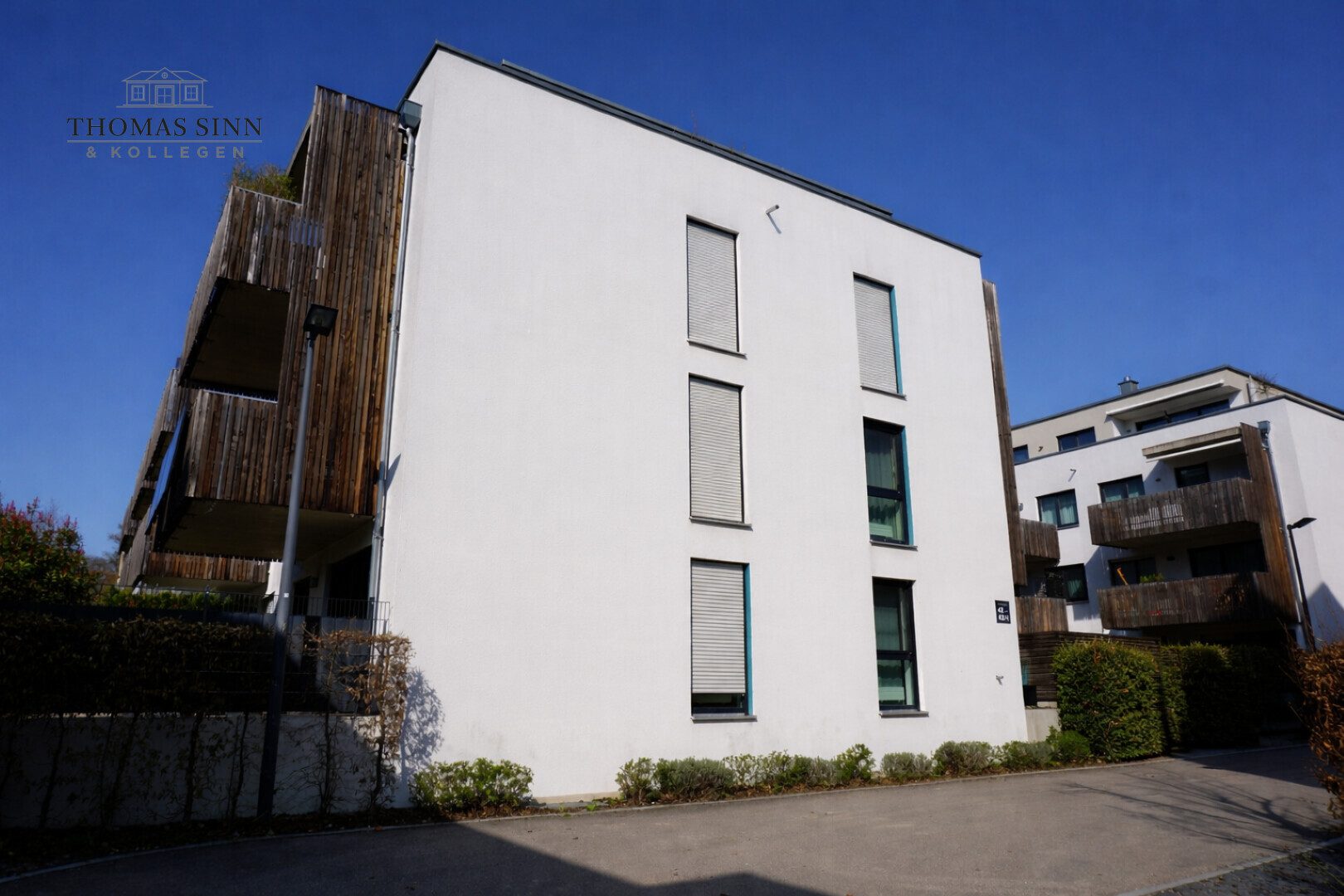 Immobilienangebot - Heilbronn / Böckingen - Alle - Helle und moderne Wohnung im 1. OG
Großer Südbalkon - TG-Platz
Super Zustand - sofort beziehbar