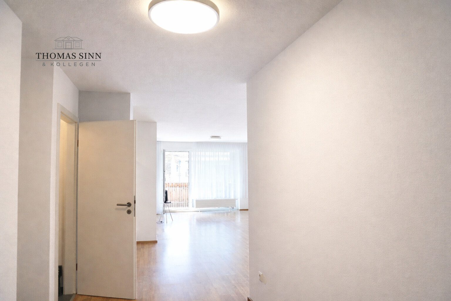 Immobilienangebot - Heilbronn / Böckingen - Alle - Helle und moderne Wohnung im 1. OG
Großer Südbalkon - TG-Platz
Super Zustand - sofort beziehbar