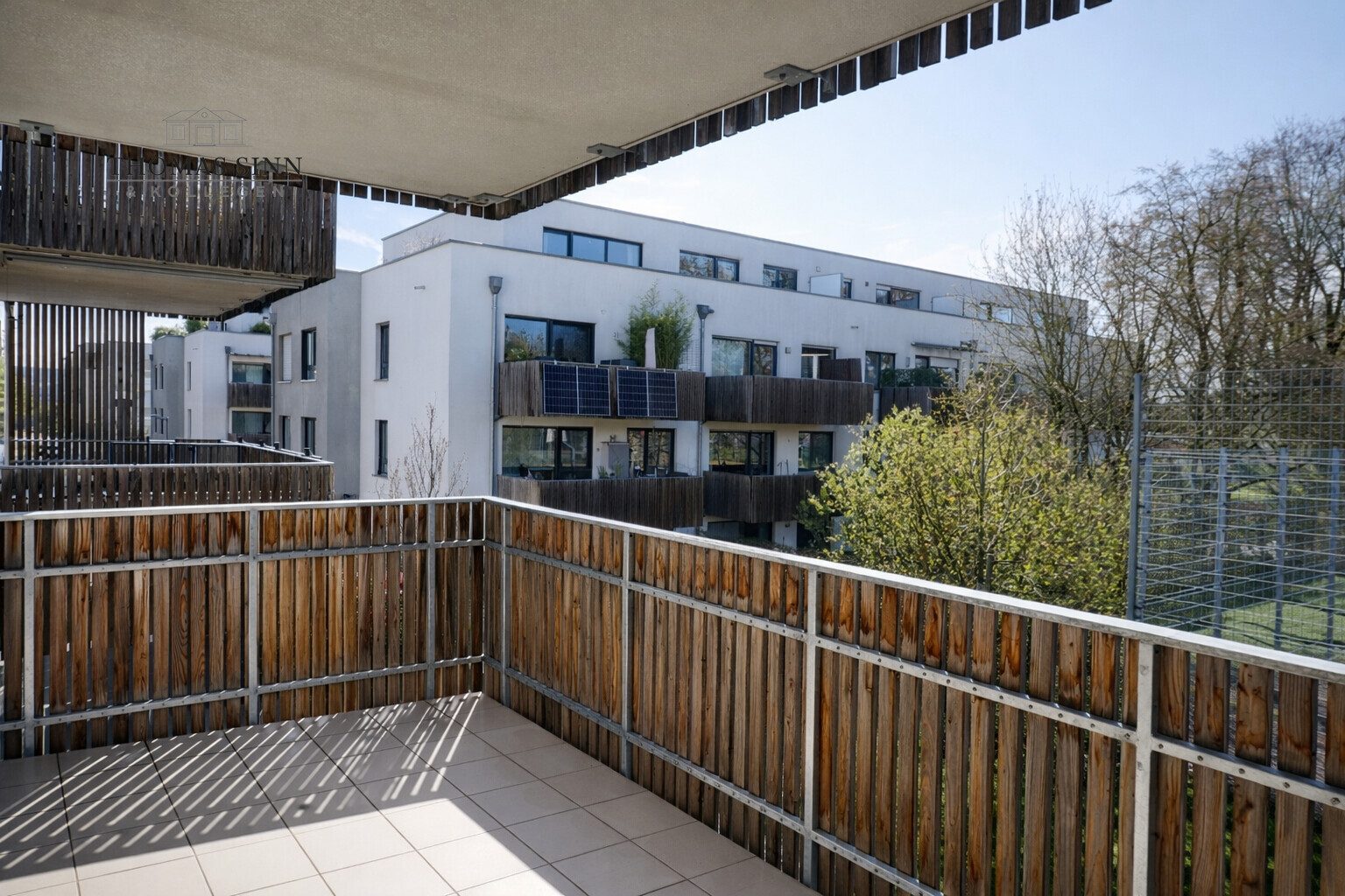 Immobilienangebot - Heilbronn / Böckingen - Alle - Helle und moderne Wohnung im 1. OG
Großer Südbalkon - TG-Platz
Super Zustand - sofort beziehbar