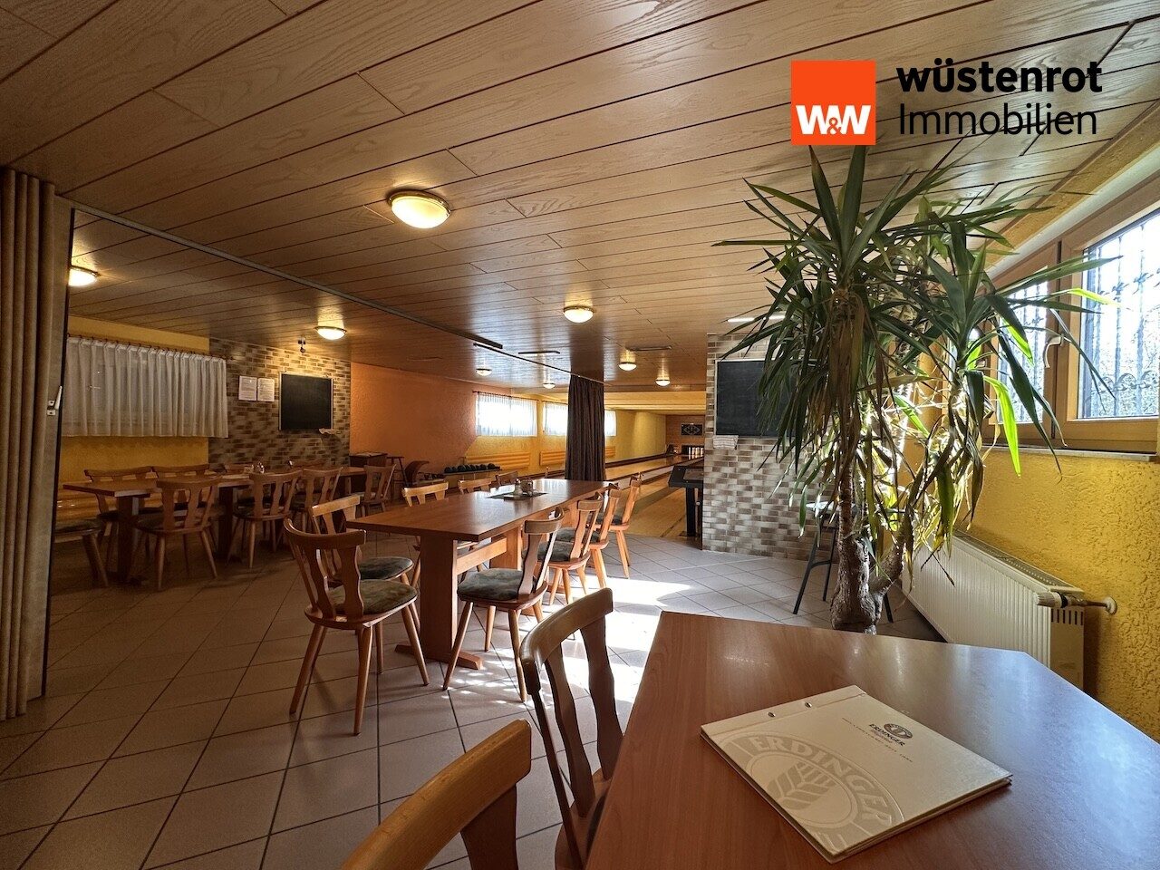 Immobilienangebot - Allmersbach im Tal - Alle - Einmalige Chance – Wohn- und Geschäftshaus mit langjährig etablierter Gastronomie und 4 Kegelbahnen zu verkaufen