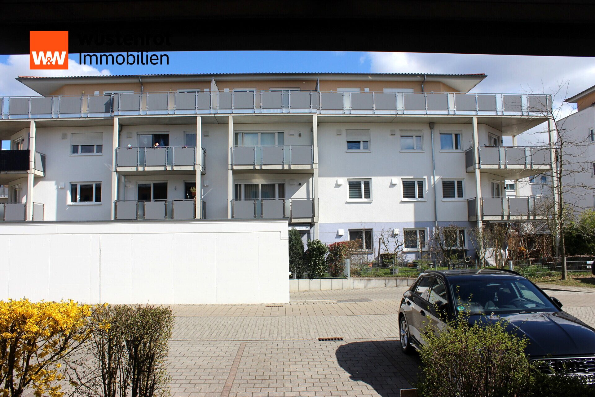 Immobilienangebot - Ingolstadt - Alle - 3-ZImmer-Erdgeschosswohnung in Ingolstadt - eine moderne Perle mit Gartenanteil und Terrasse