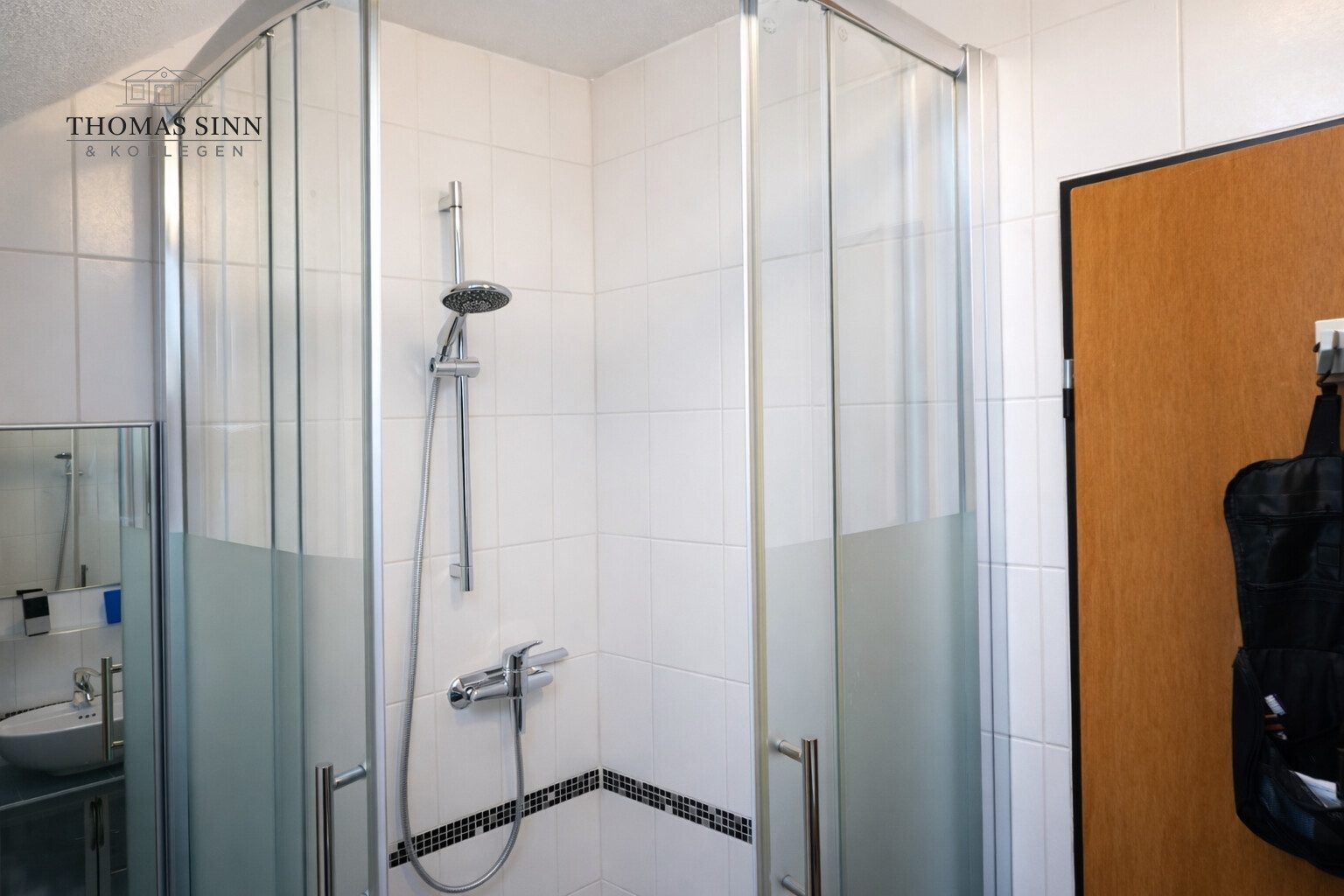Immobilienangebot - Heilbronn - Alle - Charmante 3 Zi. DG ETW + ausgebaute Bühne - in 3-Familienhaus - Raum für Ihre Modernisierungsideen