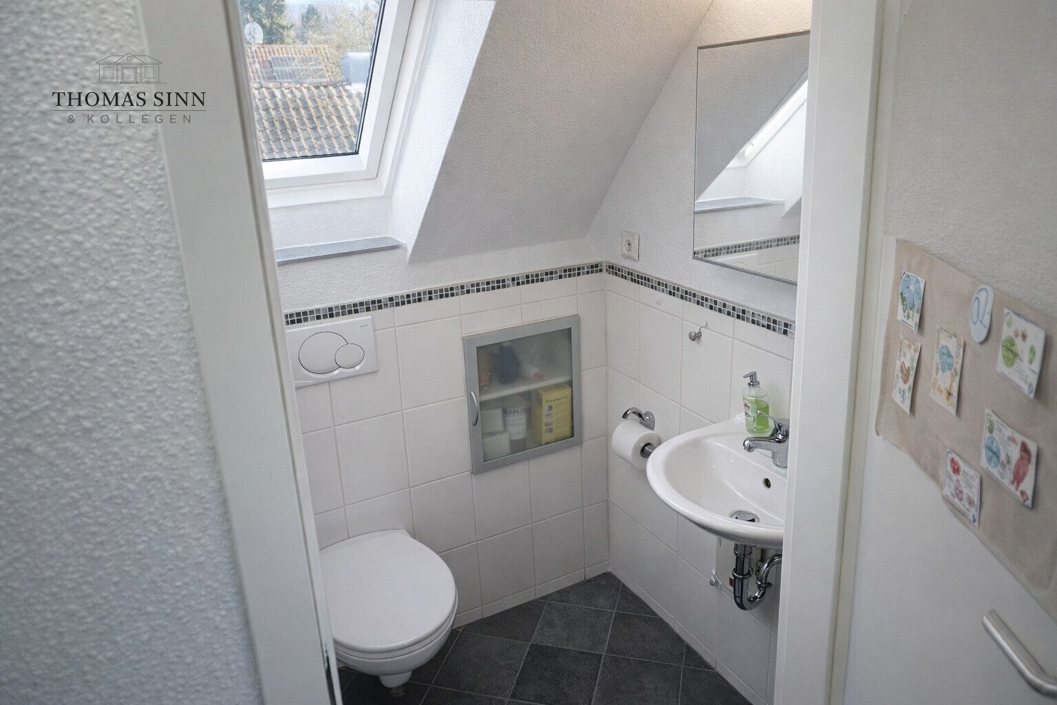 Immobilienangebot - Heilbronn - Alle - Charmante 3 Zi. DG ETW + ausgebaute Bühne - in 3-Familienhaus - Raum für Ihre Modernisierungsideen