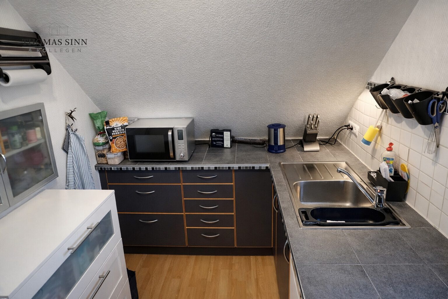 Immobilienangebot - Heilbronn - Alle - Charmante 3 Zi. DG ETW + ausgebaute Bühne - in 3-Familienhaus - Raum für Ihre Modernisierungsideen