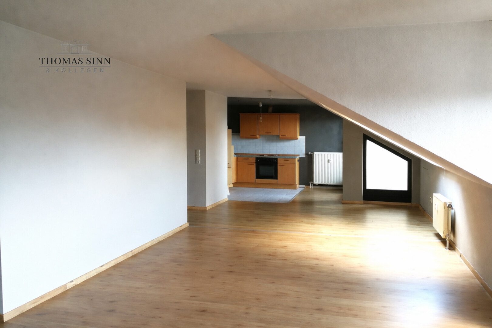 Immobilienangebot - Heilbronn / Horkheim - Alle - Attraktive 3,5-Zimmer-Dachgeschosswohnung mit großzügigem Grundriss und Dachterrasse