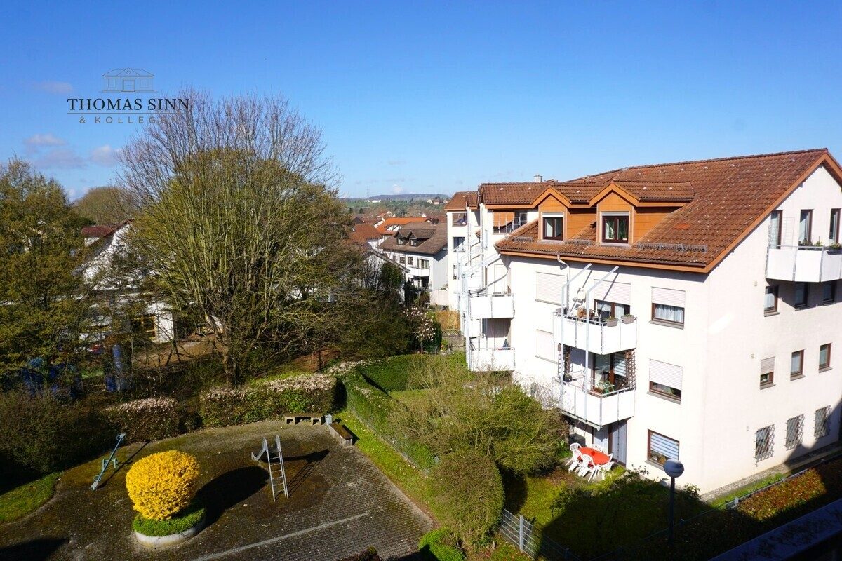 Immobilienangebot - Heilbronn / Horkheim - Alle - Attraktive 3,5-Zimmer-Dachgeschosswohnung mit großzügigem Grundriss und Dachterrasse