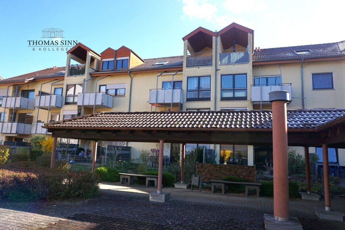 Immobilienangebot - Heilbronn / Horkheim - Alle - Attraktive 3,5-Zimmer-Dachgeschosswohnung mit großzügigem Grundriss und Dachterrasse