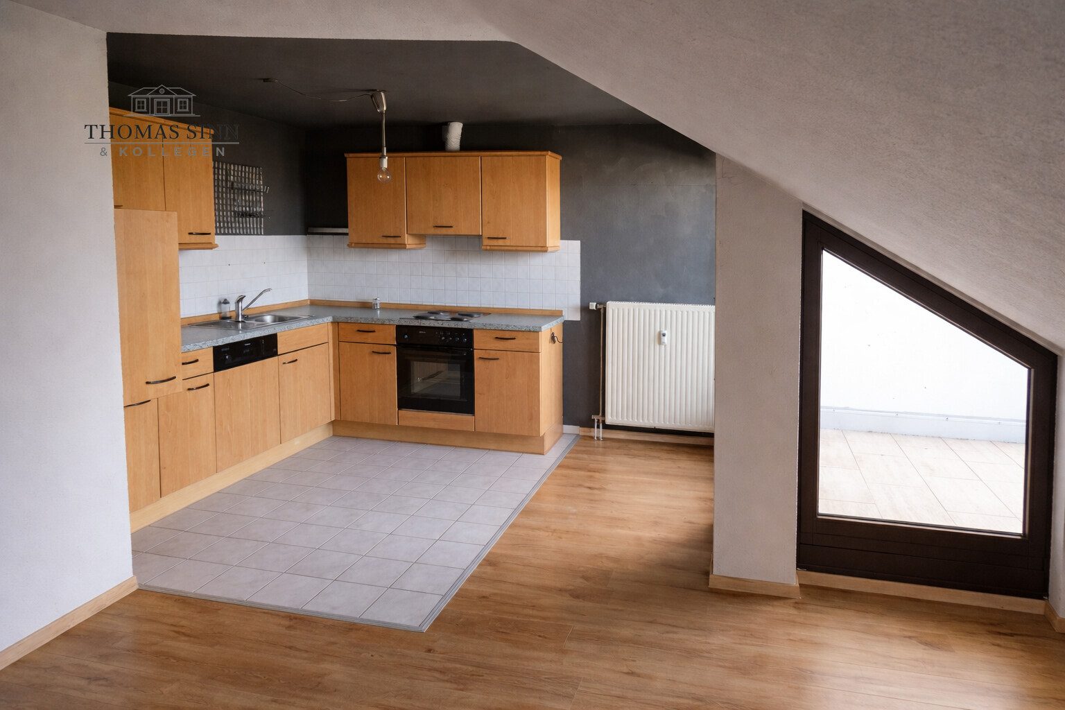 Immobilienangebot - Heilbronn / Horkheim - Alle - Attraktive 3,5-Zimmer-Dachgeschosswohnung mit großzügigem Grundriss und Dachterrasse