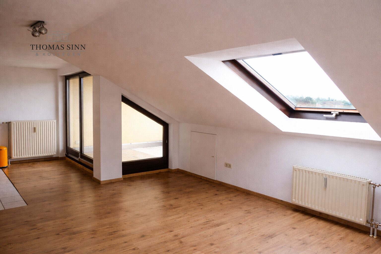 Immobilienangebot - Heilbronn / Horkheim - Alle - Attraktive 3,5-Zimmer-Dachgeschosswohnung mit großzügigem Grundriss und Dachterrasse