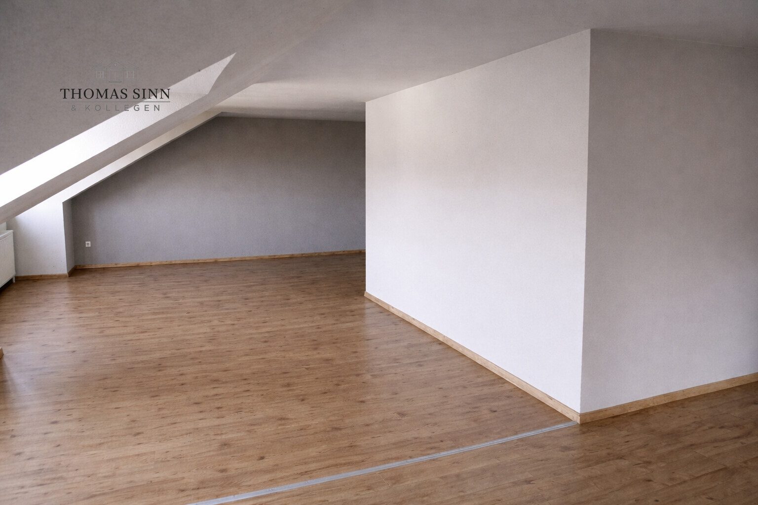 Immobilienangebot - Heilbronn / Horkheim - Alle - Attraktive 3,5-Zimmer-Dachgeschosswohnung mit großzügigem Grundriss und Dachterrasse