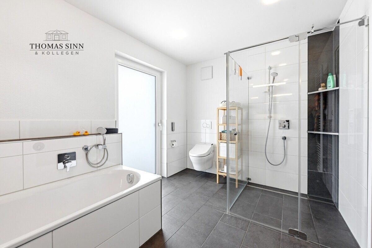 Immobilienangebot - Leingarten - Alle - Neuwertige 3,5 Zimmer Penthouse-Wohnung in Randlage und Blick auf Wiesen und Felder - frei in 2026
