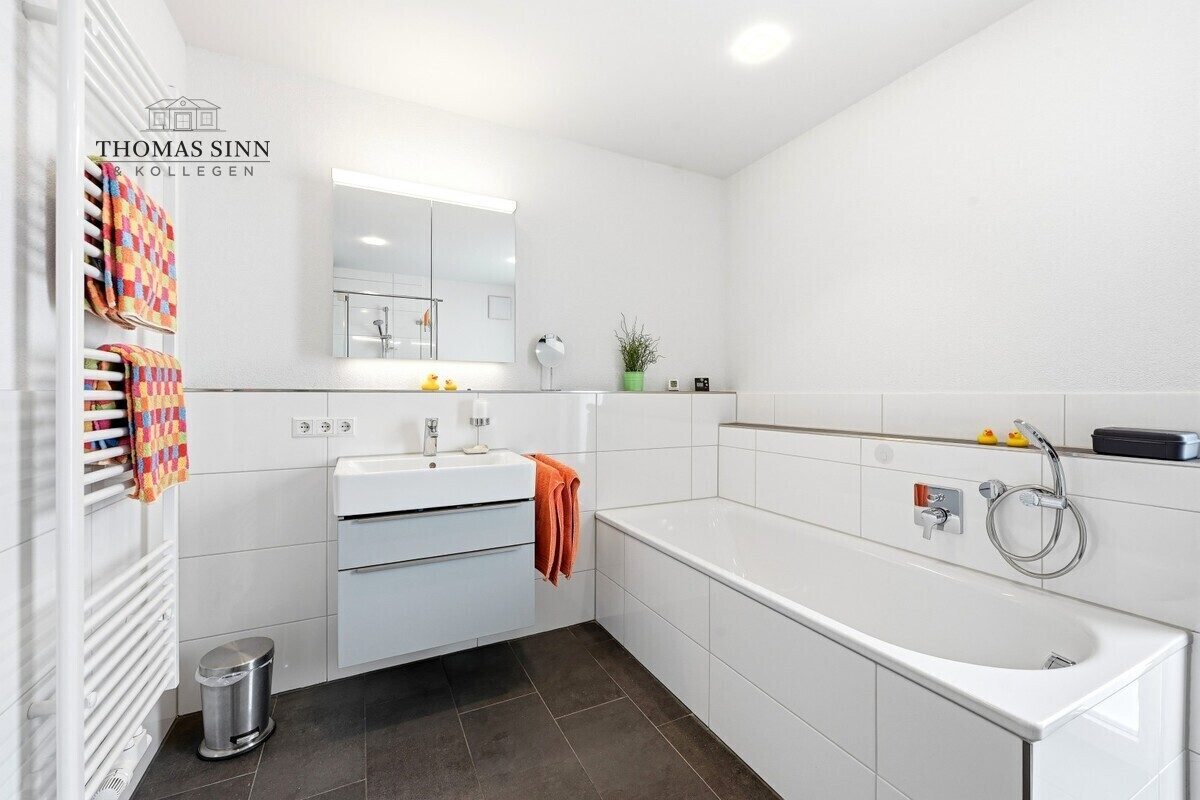 Immobilienangebot - Leingarten - Alle - Neuwertige 3,5 Zimmer Penthouse-Wohnung in Randlage und Blick auf Wiesen und Felder - frei in 2026