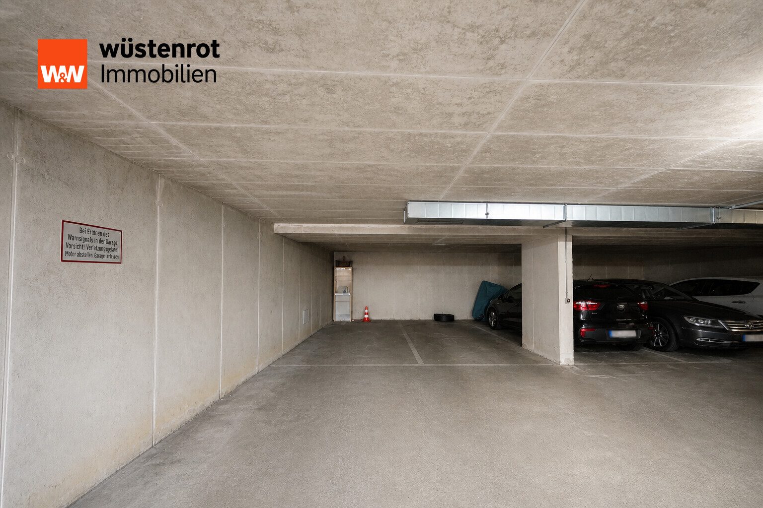 Immobilienangebot - München - Alle - Helle, gut geschnittene 2-Zi.-DG-Wohnung mit Balkon & Spitzboden in kleiner Wohnanlage
