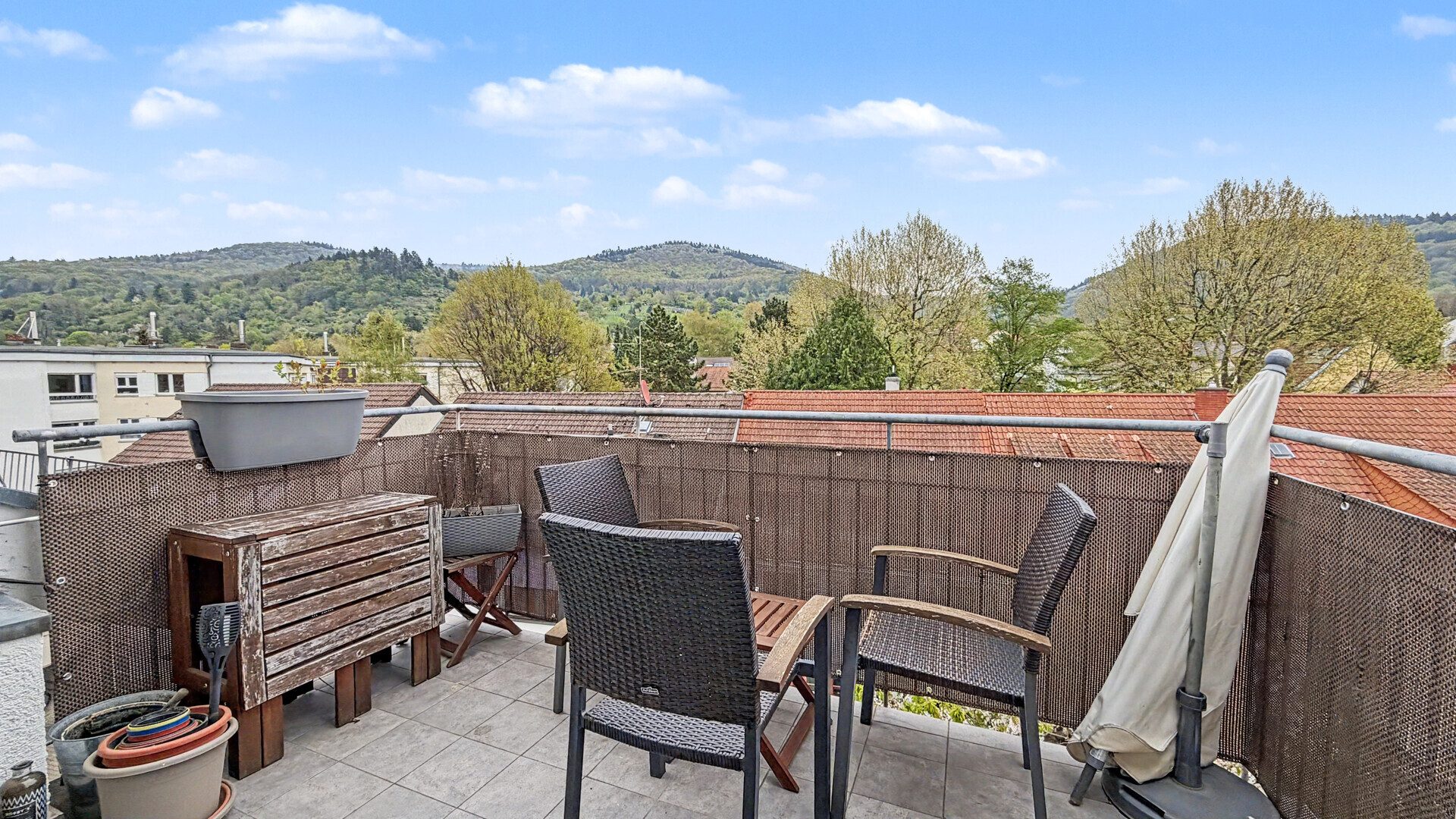 Immobilienangebot - Heidelberg / Handschuhsheim - Alle - Helle Dachgeschosswohnung mit Balkon in zentraler Lage von HD-Handschuhsheim