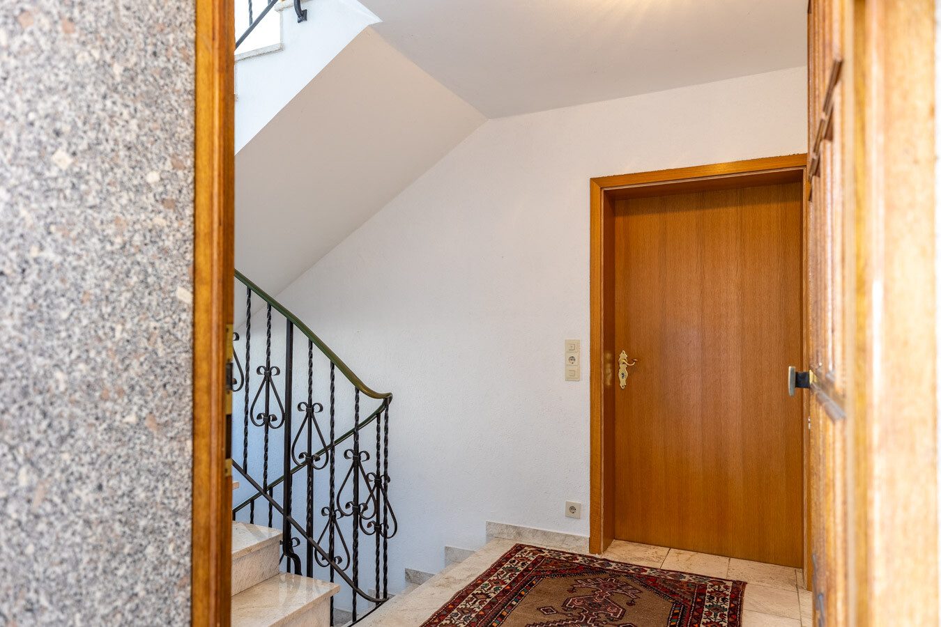 Immobilienangebot - Großaitingen - Alle - Großzügiges Zweifamilienhaus mit Ausbaureserve auf sonnigem Traumgrundstück in Großaitingen