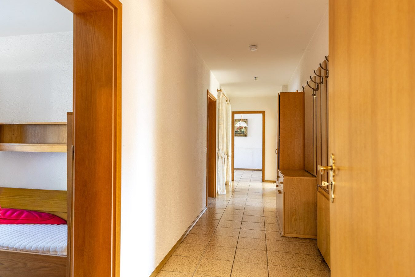 Immobilienangebot - Großaitingen - Alle - Großzügiges Zweifamilienhaus mit Ausbaureserve auf sonnigem Traumgrundstück in Großaitingen