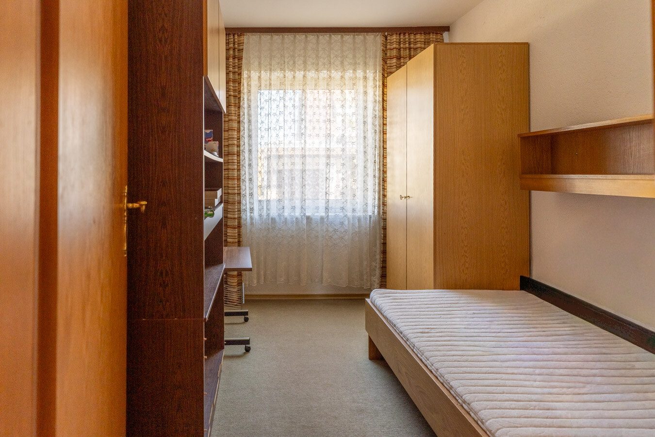 Immobilienangebot - Großaitingen - Alle - Großzügiges Zweifamilienhaus mit Ausbaureserve auf sonnigem Traumgrundstück in Großaitingen