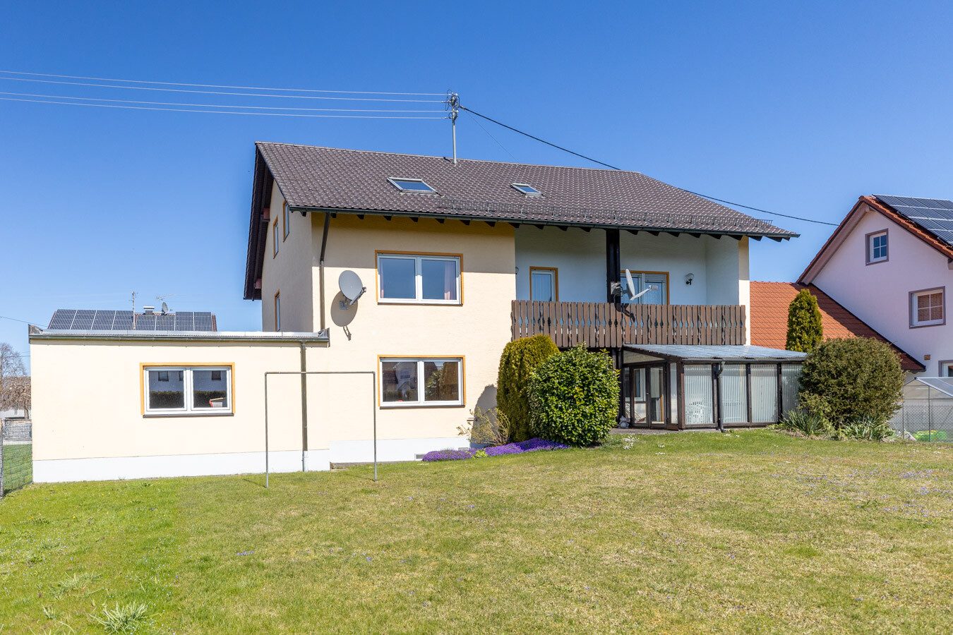 Immobilienangebot - Großaitingen - Alle - Großzügiges Zweifamilienhaus mit Ausbaureserve auf sonnigem Traumgrundstück in Großaitingen