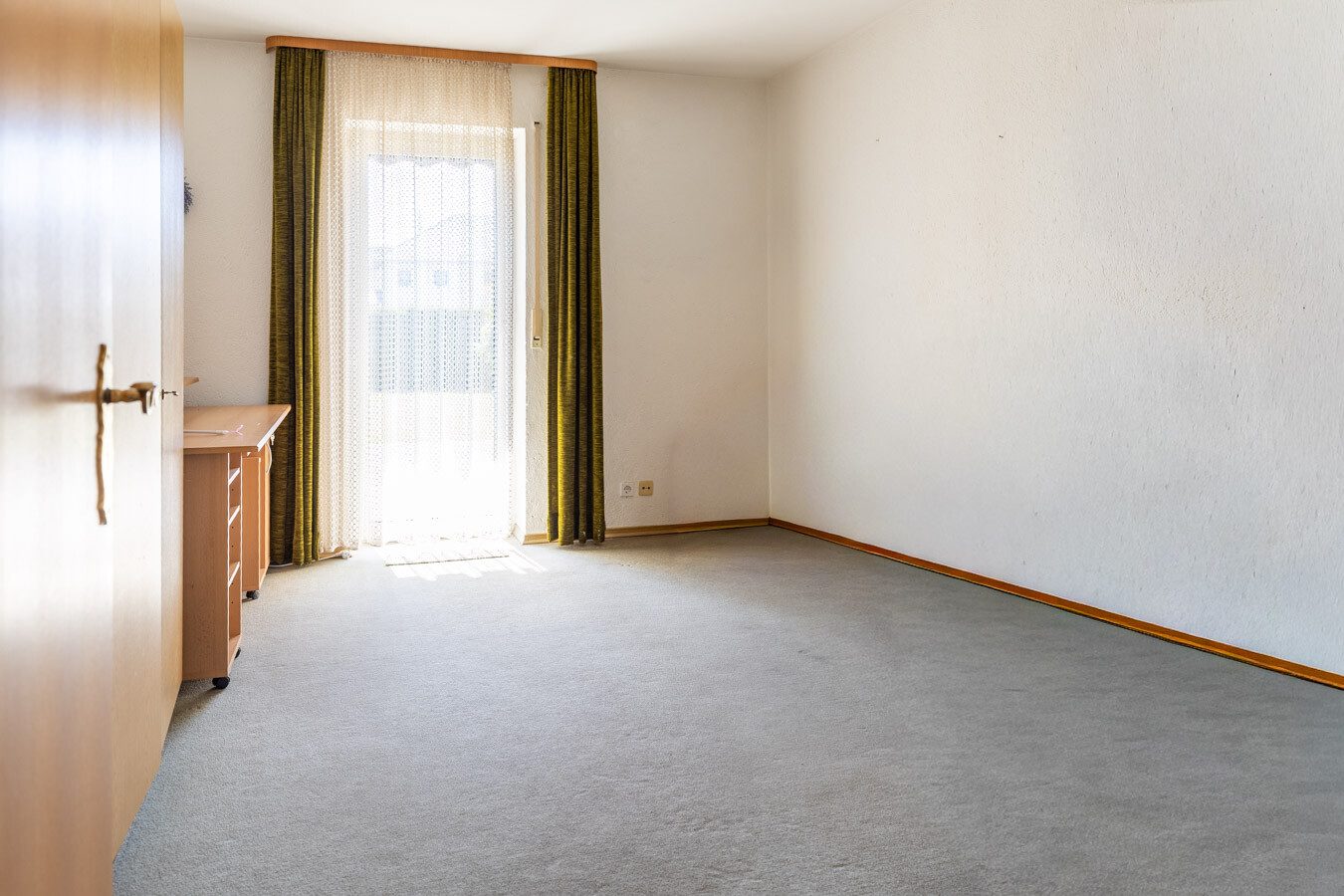 Immobilienangebot - Großaitingen - Alle - Großzügiges Zweifamilienhaus mit Ausbaureserve auf sonnigem Traumgrundstück in Großaitingen