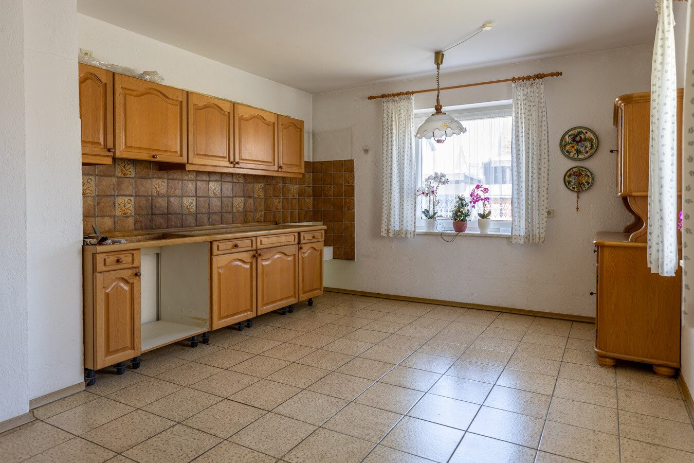 Immobilienangebot - Großaitingen - Alle - Großzügiges Zweifamilienhaus mit Ausbaureserve auf sonnigem Traumgrundstück in Großaitingen