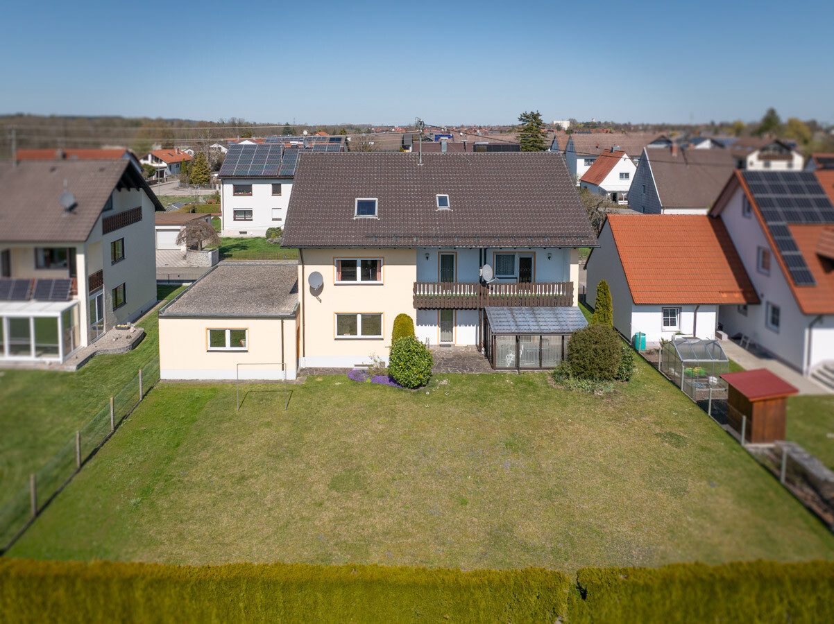 Immobilienangebot - Großaitingen - Alle - Großzügiges Zweifamilienhaus mit Ausbaureserve auf sonnigem Traumgrundstück in Großaitingen
