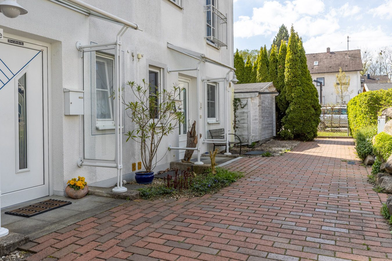 Immobilienangebot - Buchloe - Alle - Attraktives Reihenmittelhaus mit Südgarten & Top-Lage – Bahnhof und Innenstadt fußläufig erreichbar